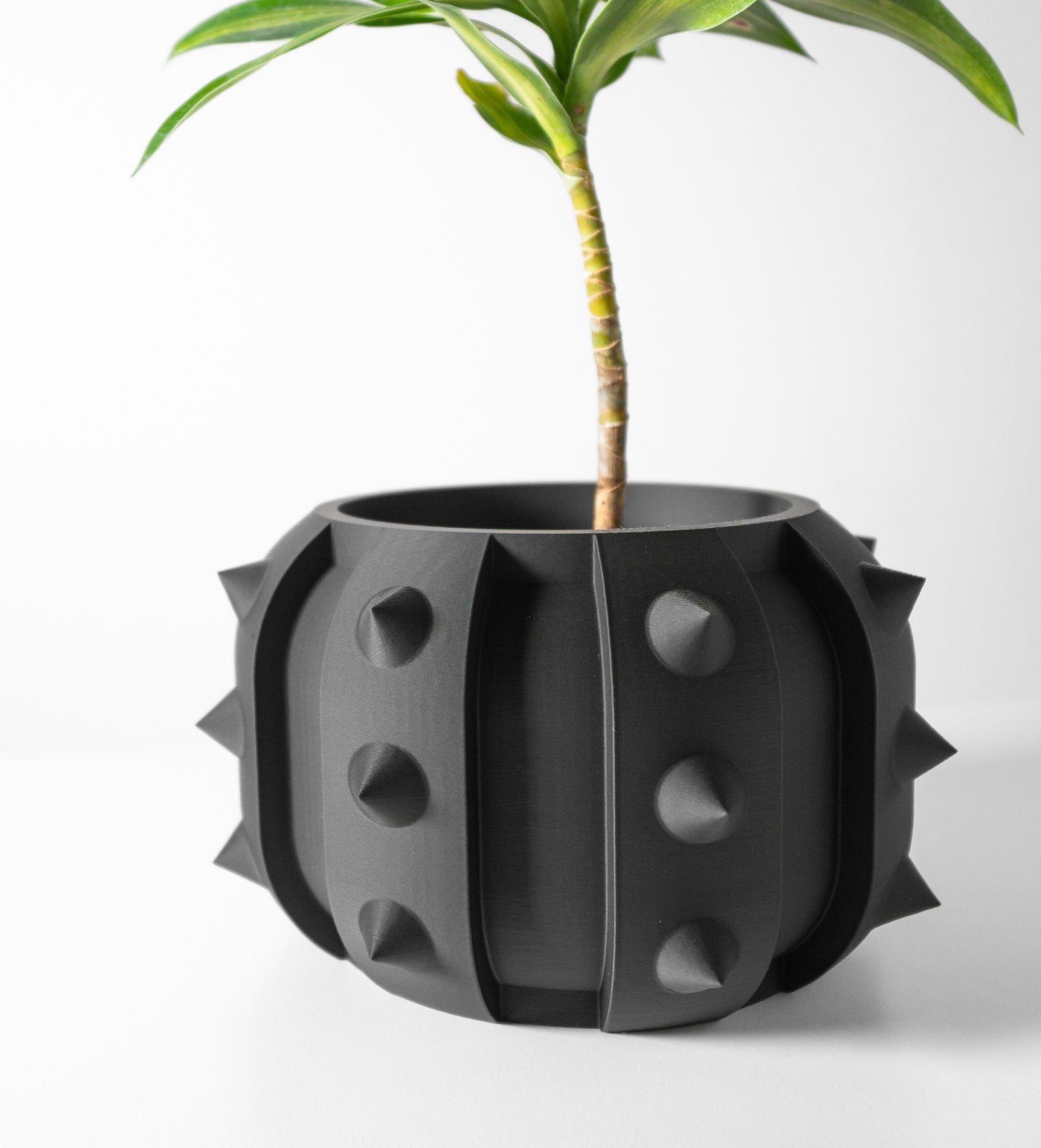 Alver layered indoor planter, product view 3
