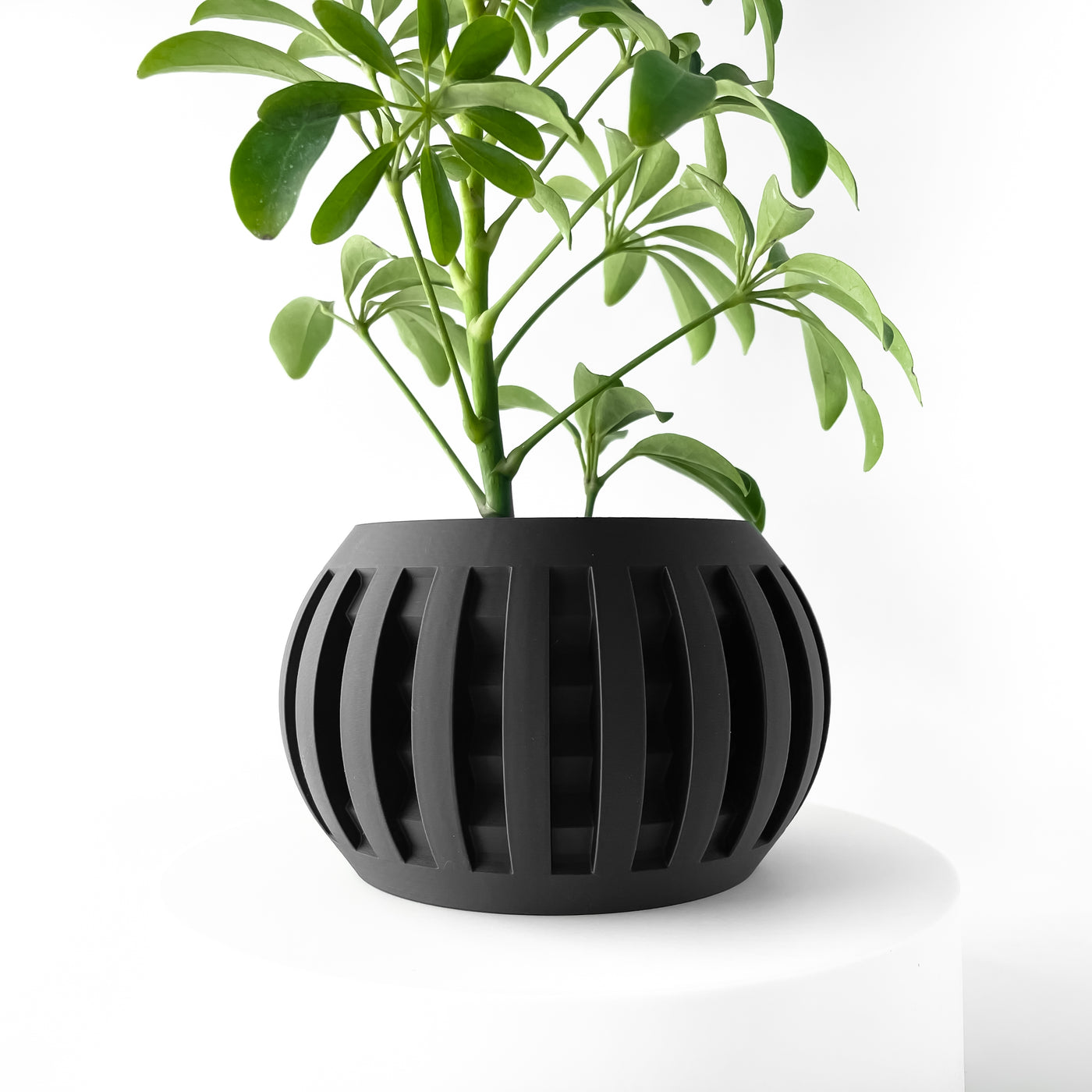 Amada layered indoor planter, product view 2