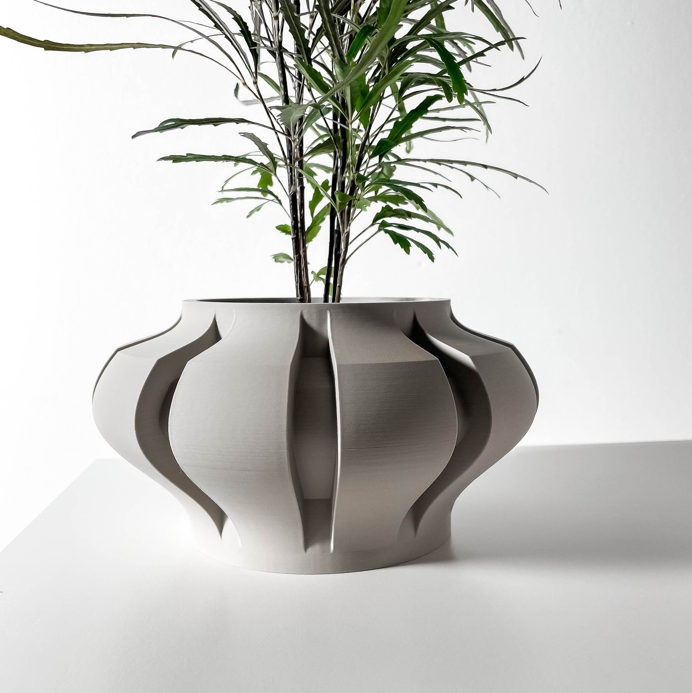 Ariko flowing texture indoor planter, product view 2