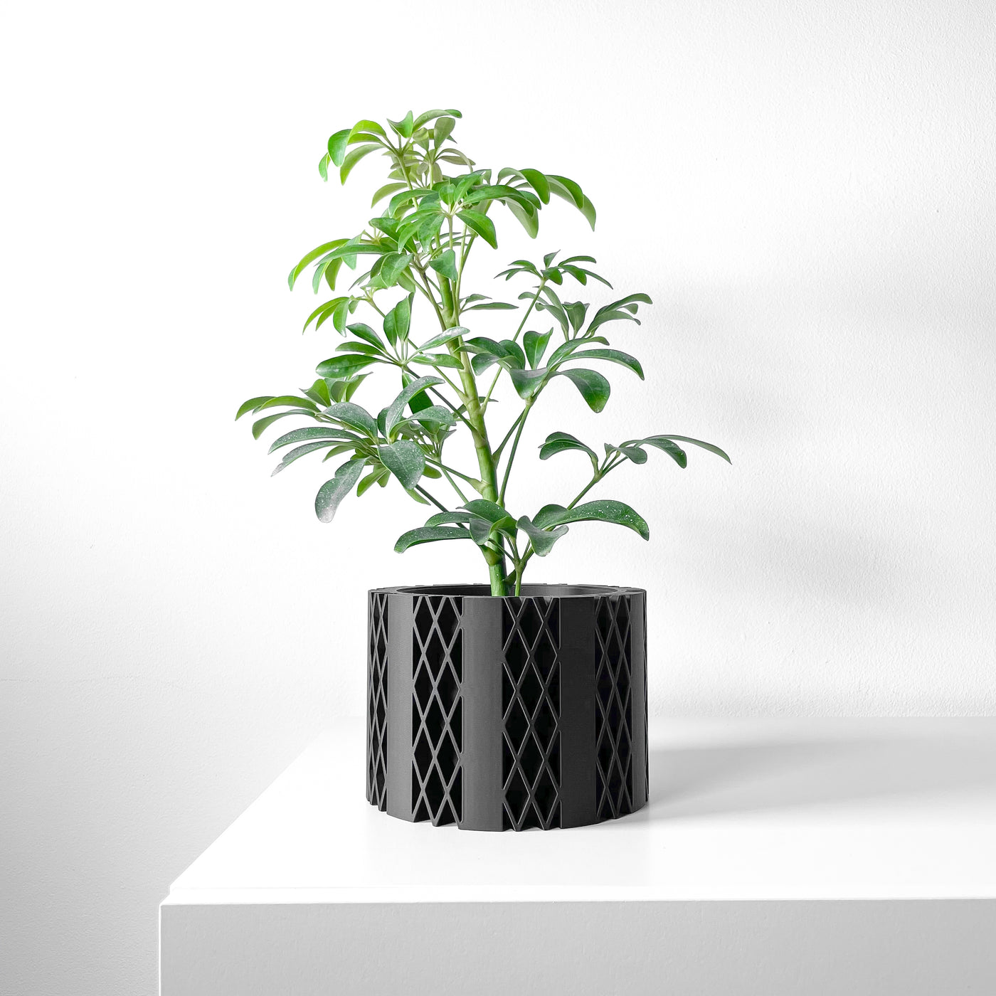 Arven woven texture indoor planter, product view 1