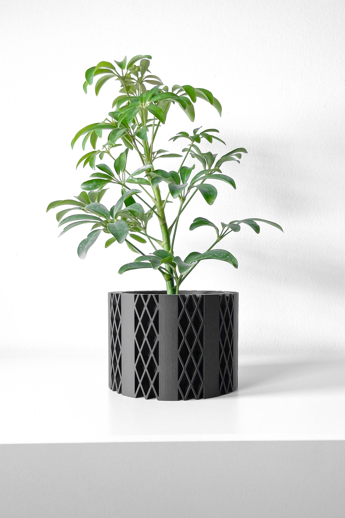 Arven woven texture indoor planter, product view 3