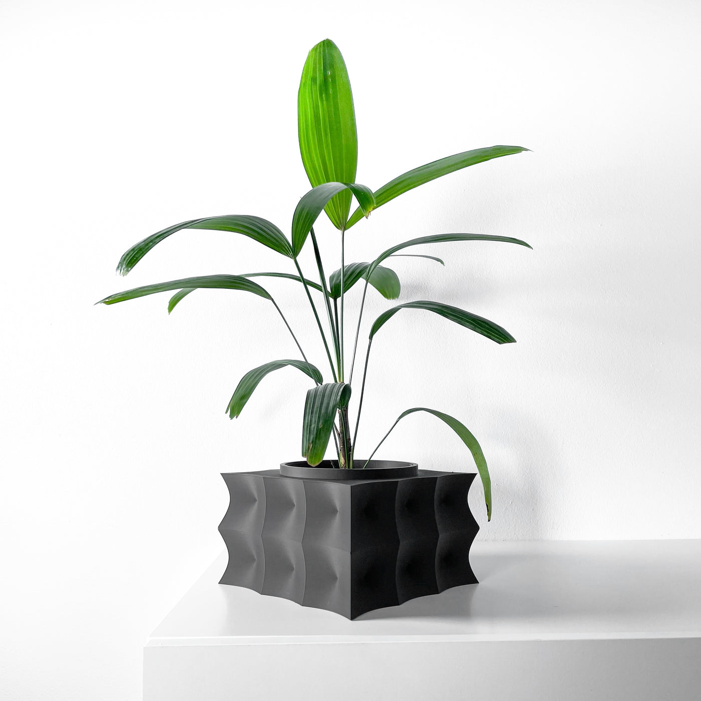 Averth square indoor planter, product view 2