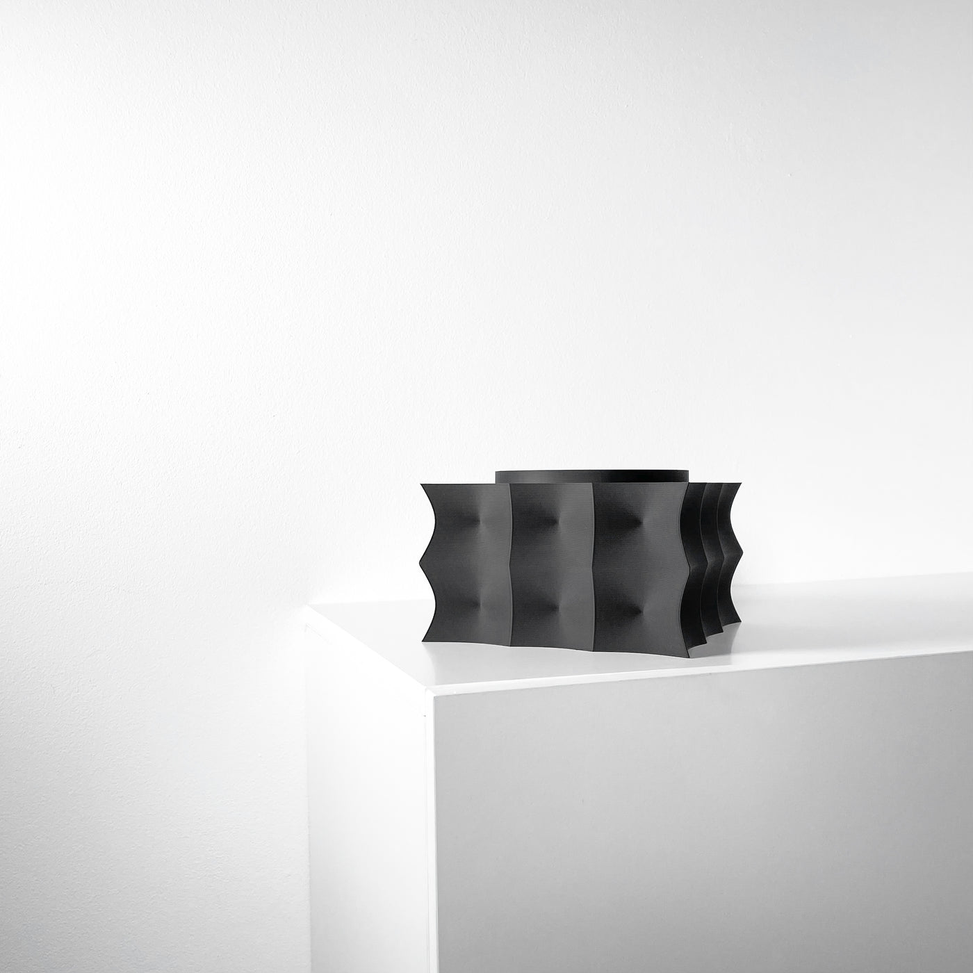Averth square indoor planter, product view 4