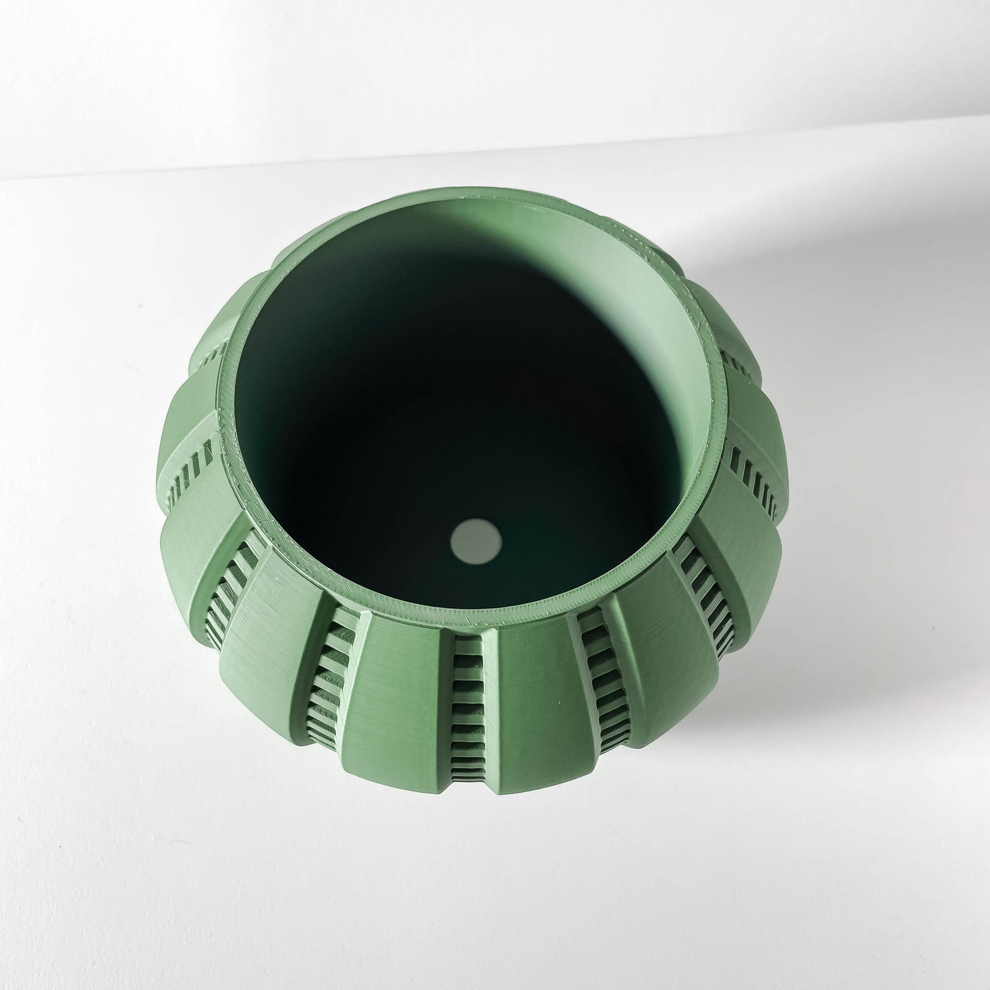 Balu spiral indoor planter, product view 4
