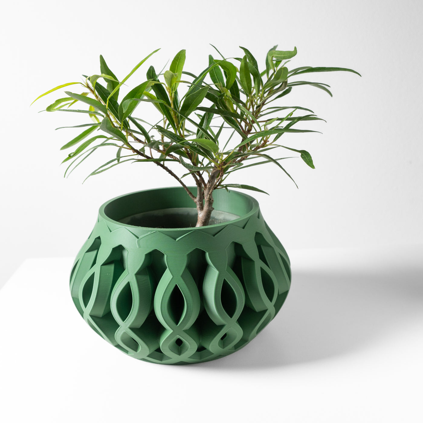 Cylas spiral indoor planter, product view 3