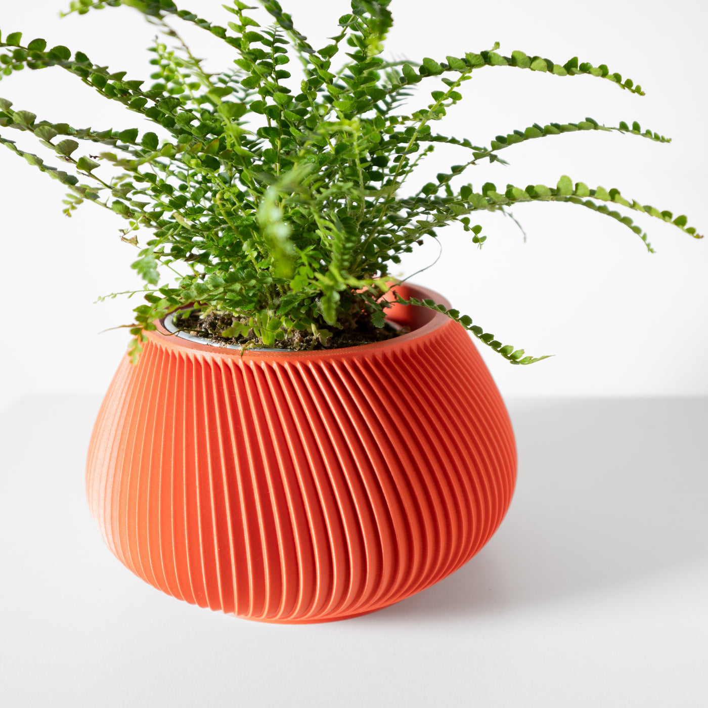 Davi organic texture indoor planter, product view 2