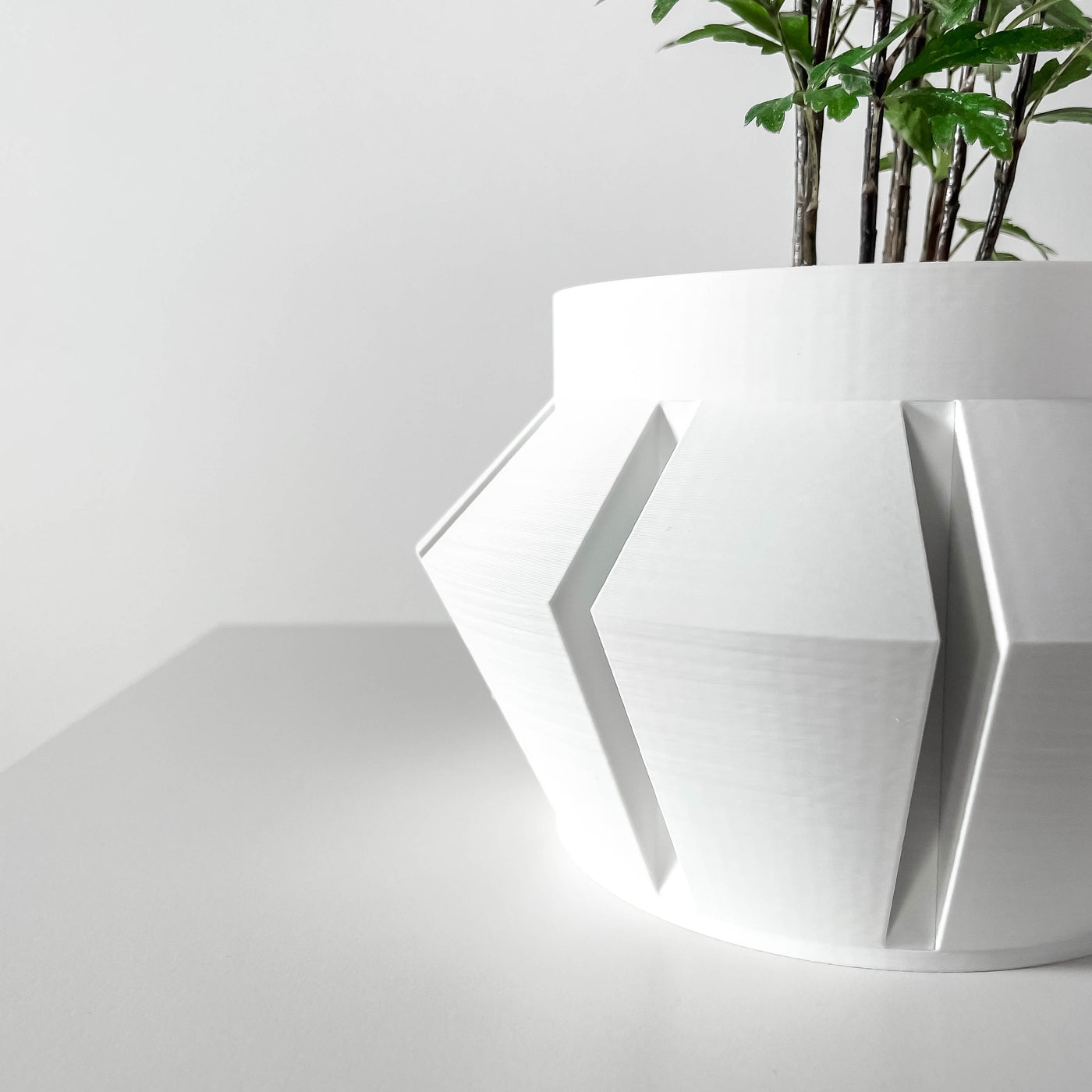 Erno flowing texture indoor planter, product view 4