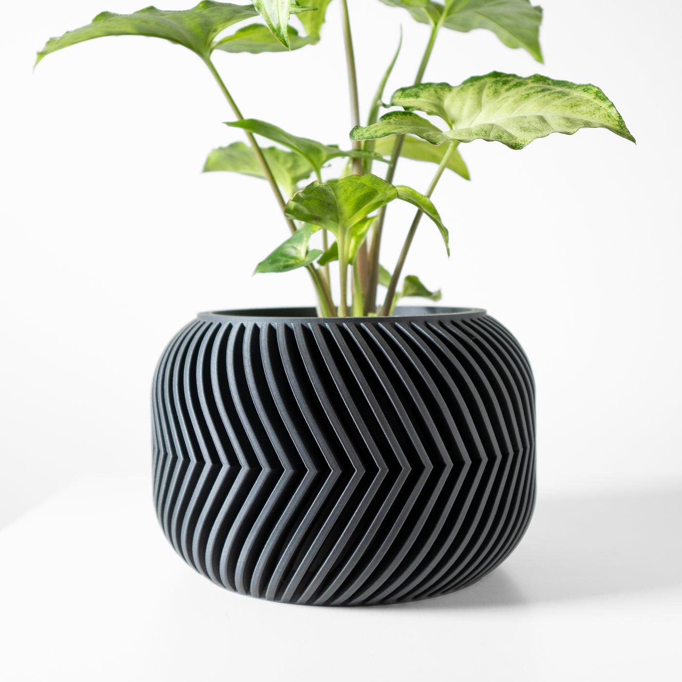 Ervon square indoor planter, product view 1