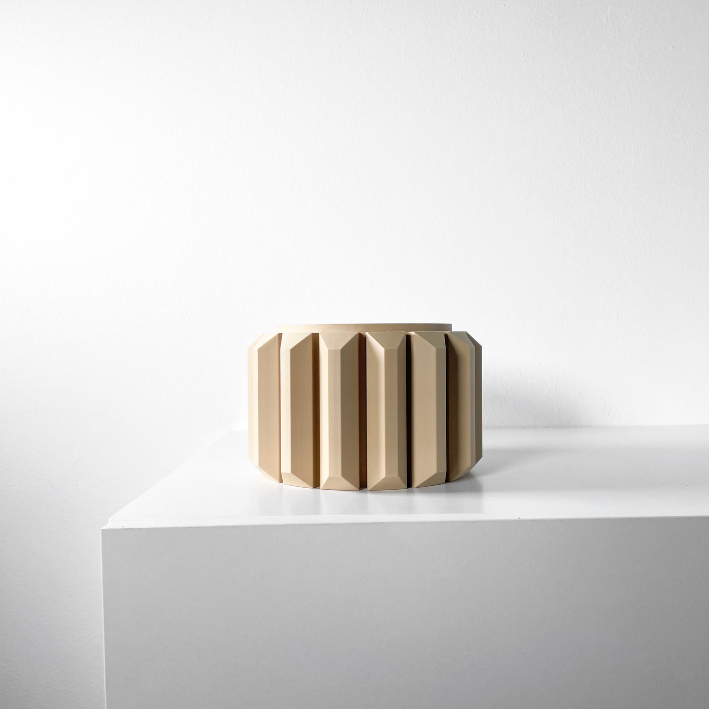 Ferix flowing texture indoor planter, product view 4