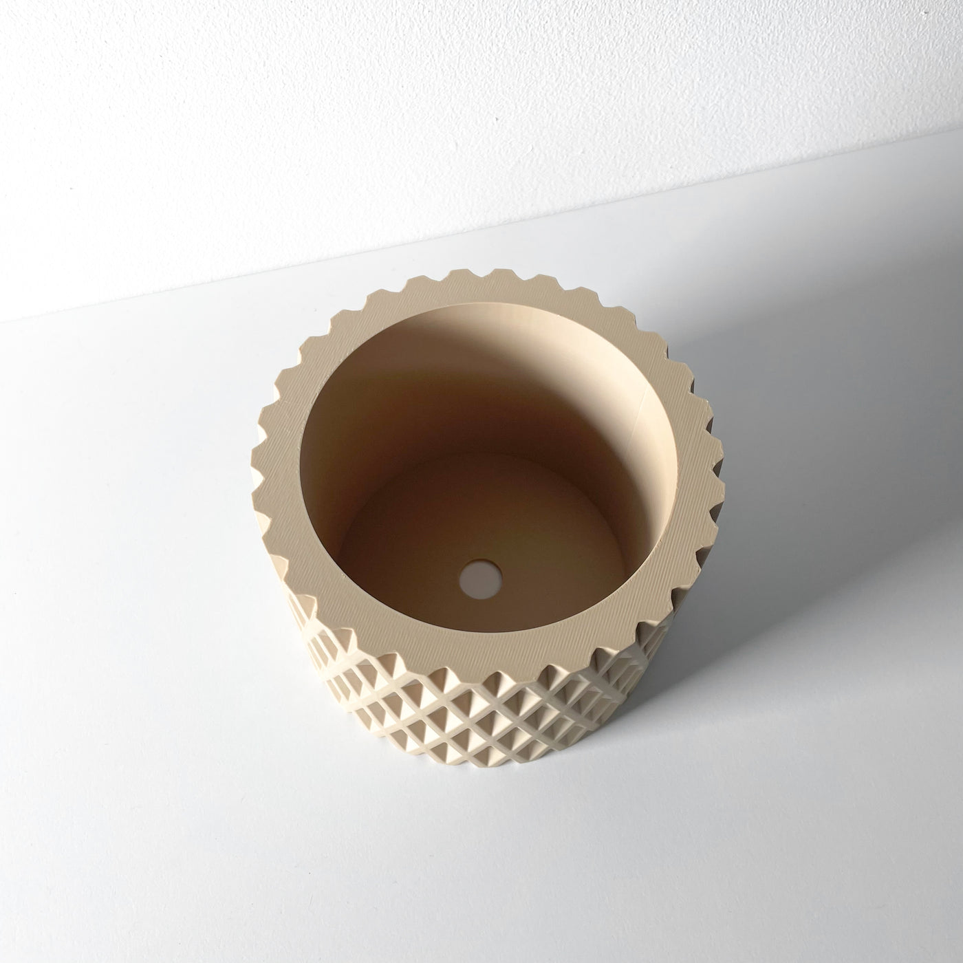 Grivan woven texture indoor planter, product view 5