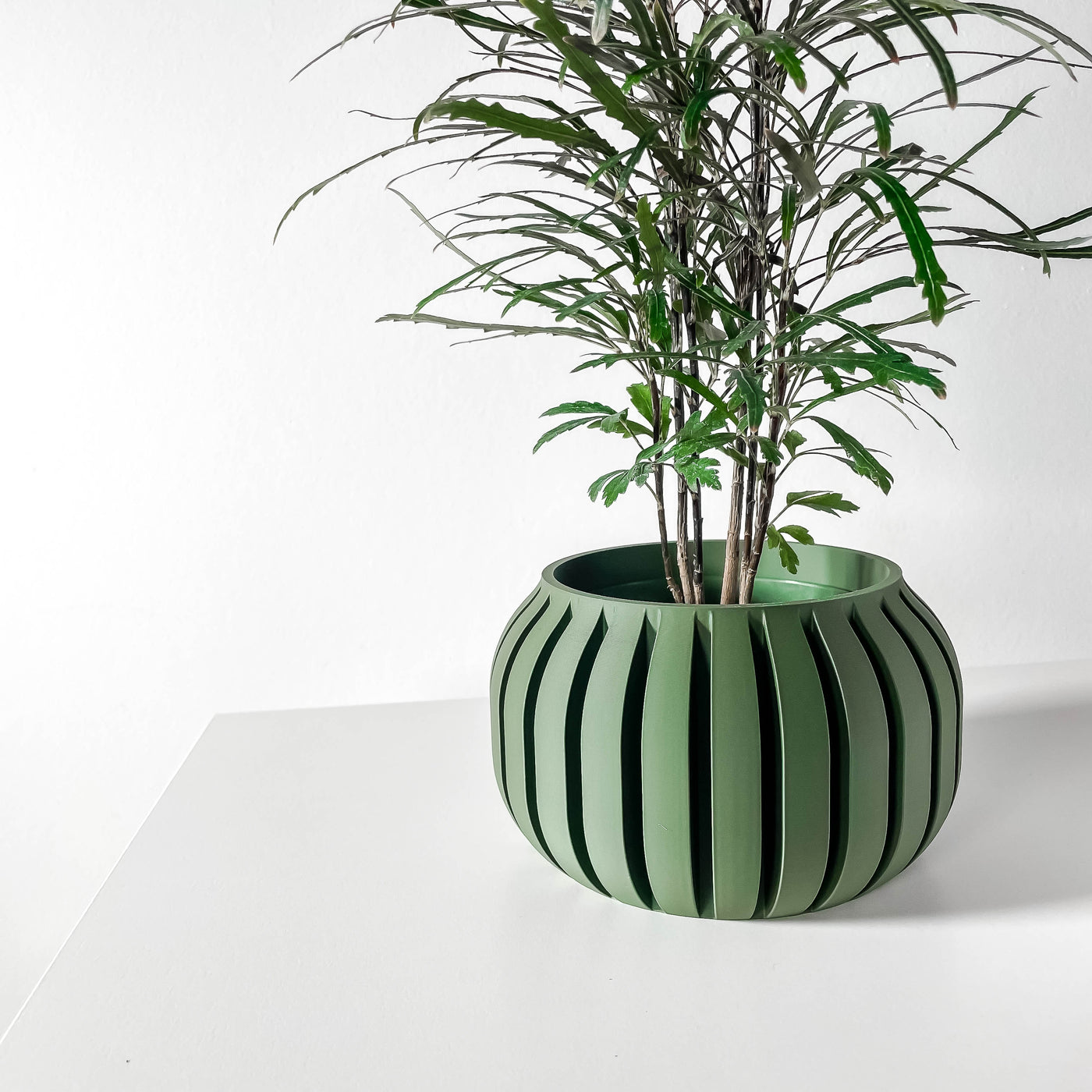 Juse geometric indoor planter, product view 1