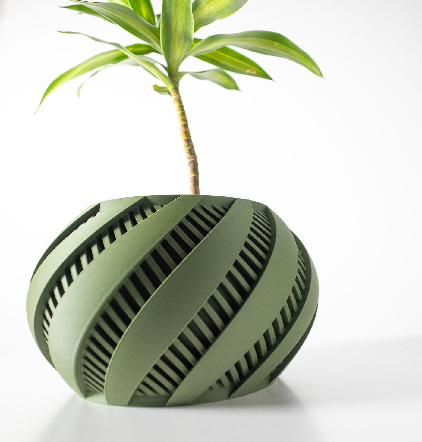 Krato spiral indoor planter, product view 3