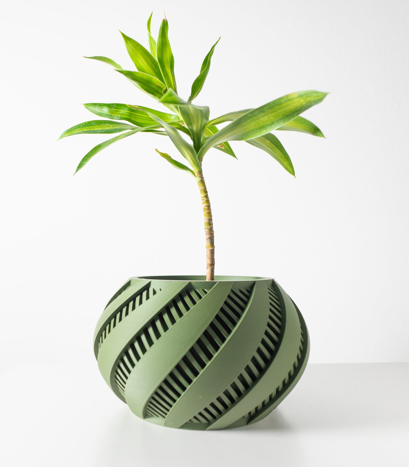 Krato spiral indoor planter, product view 1
