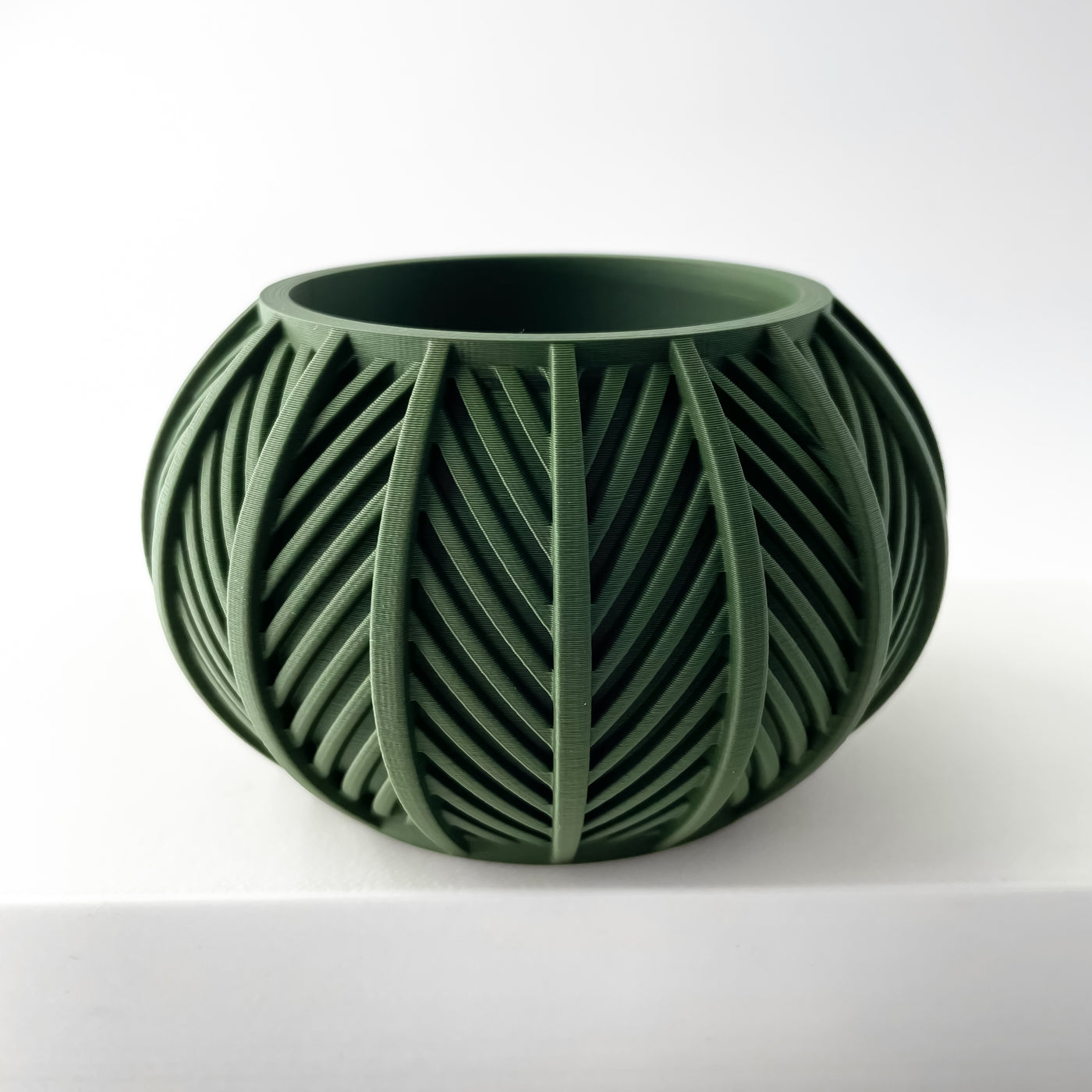 Lorv flowing texture indoor planter, product view 5