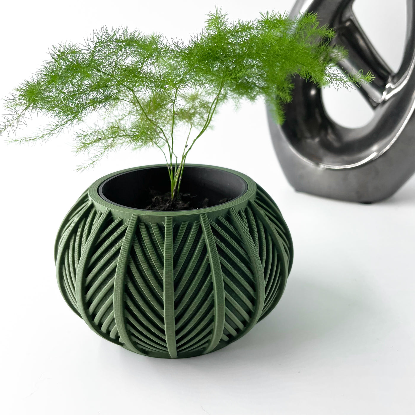 Lorv flowing texture indoor planter, product view 2