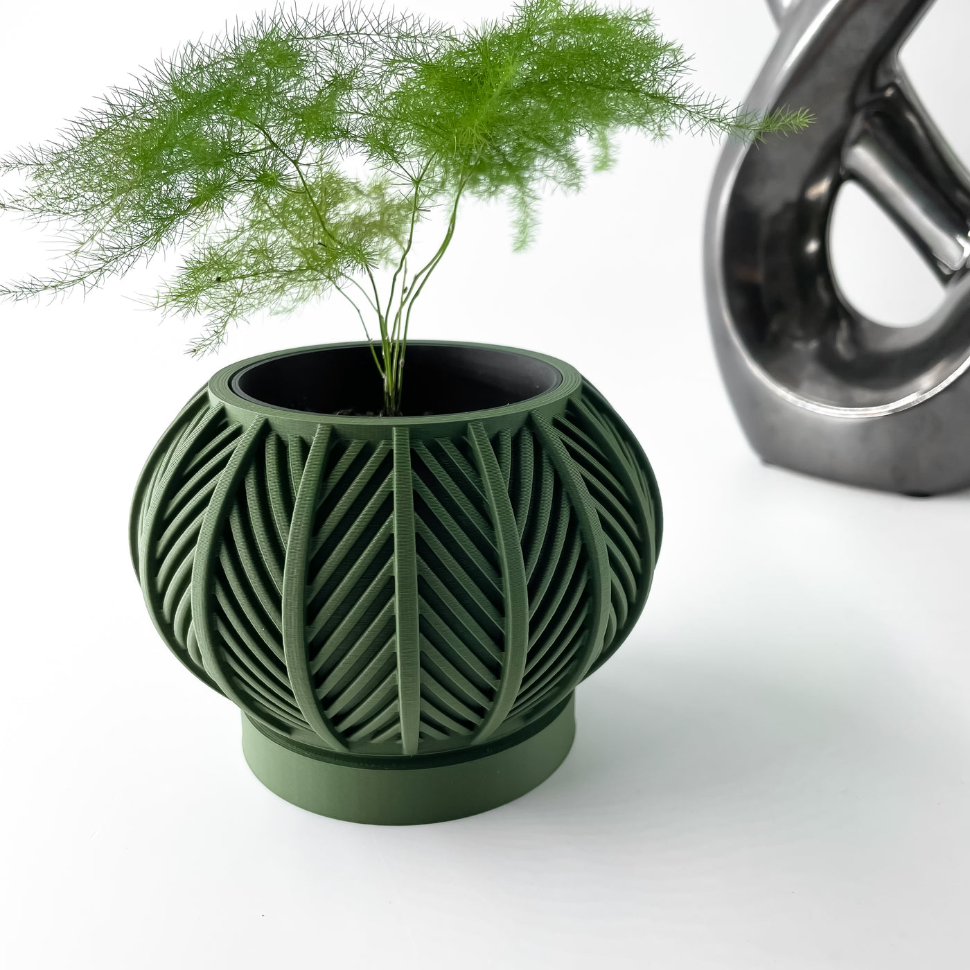 Lorv flowing texture indoor planter, product view 3