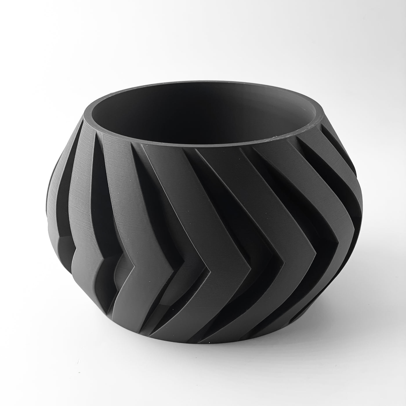 Manse flowing texture indoor planter, product view 4