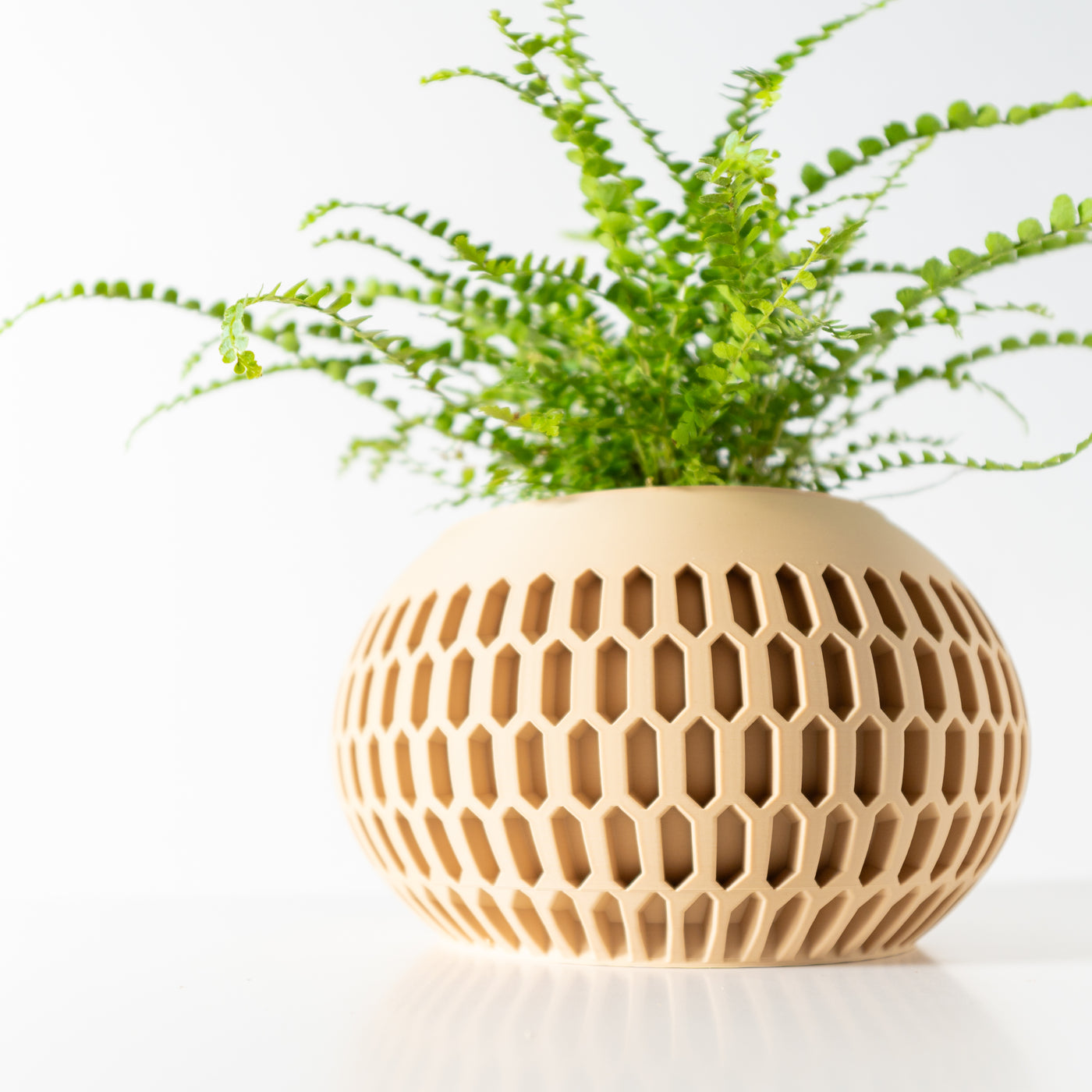 Mervis woven texture indoor planter, product view 2