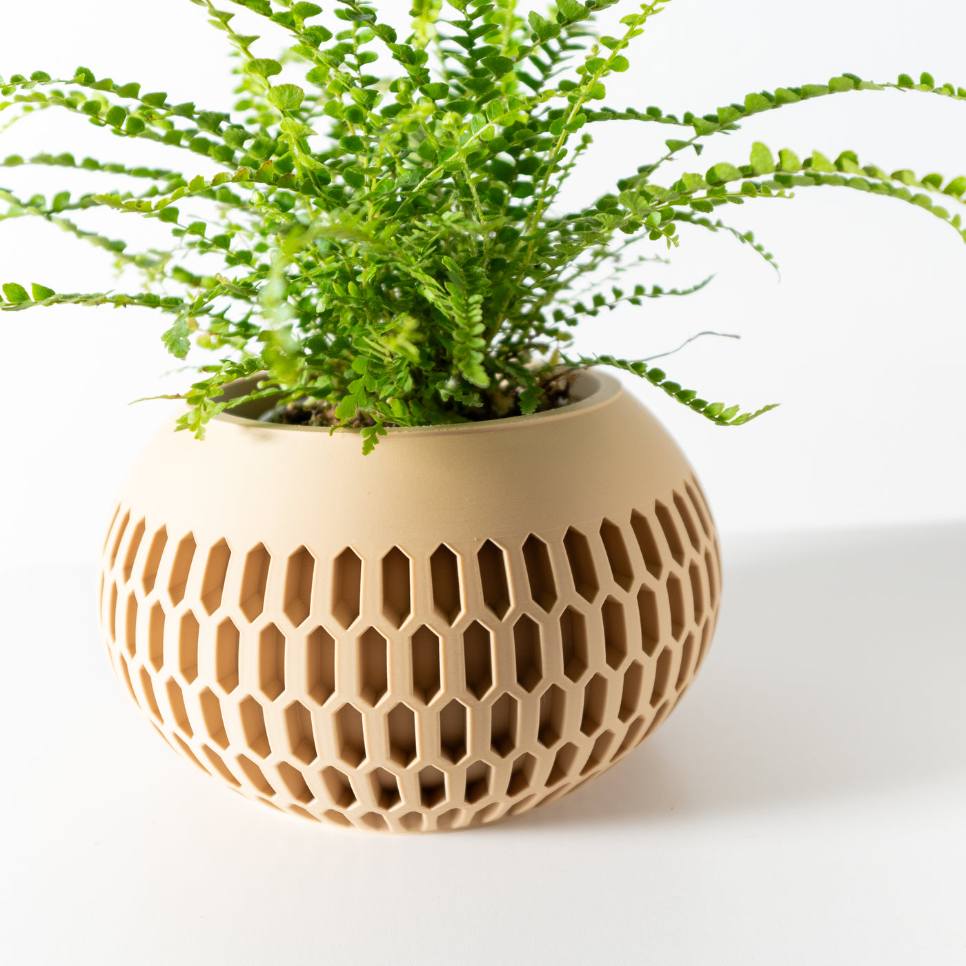 Mervis woven texture indoor planter, product view 3