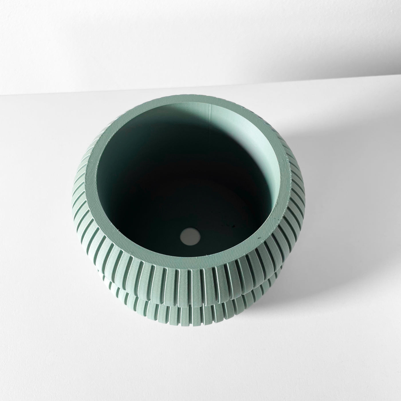 Milo ribbed indoor planter, product view 7