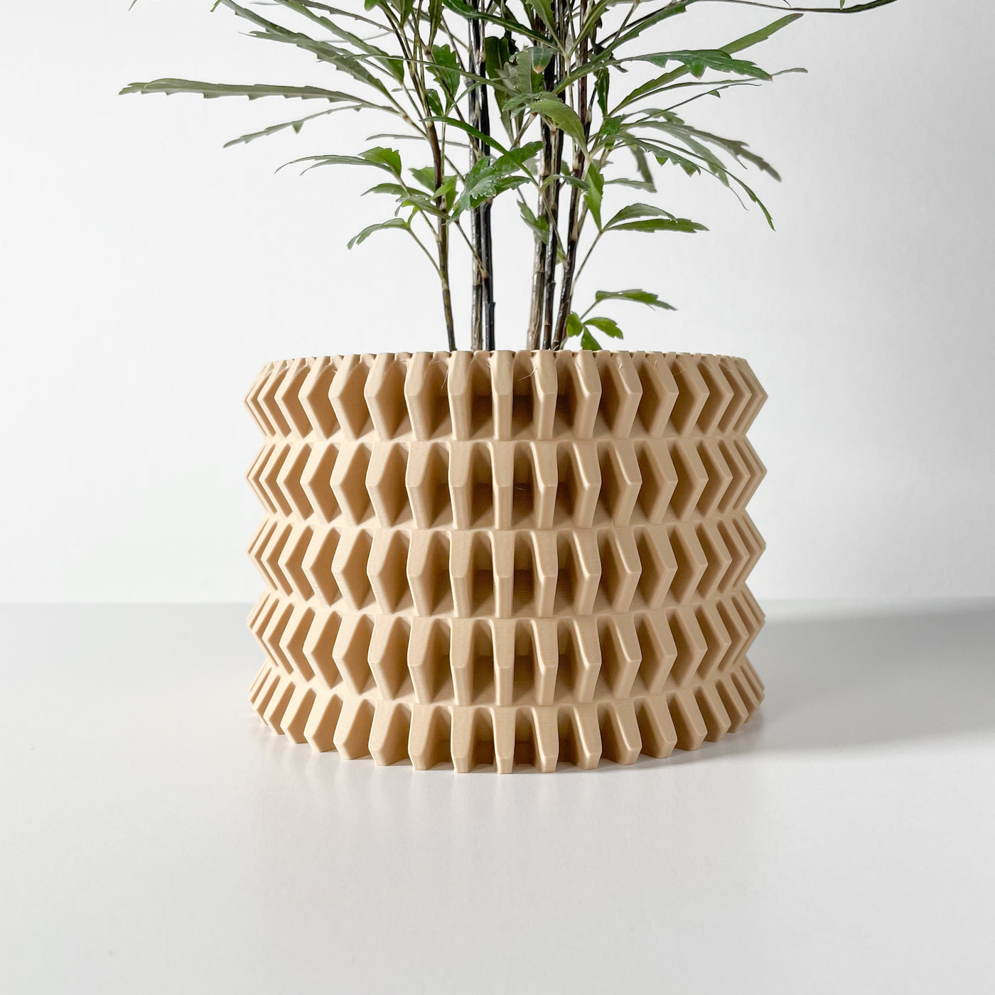 Nimex flowing texture indoor planter, product view 2