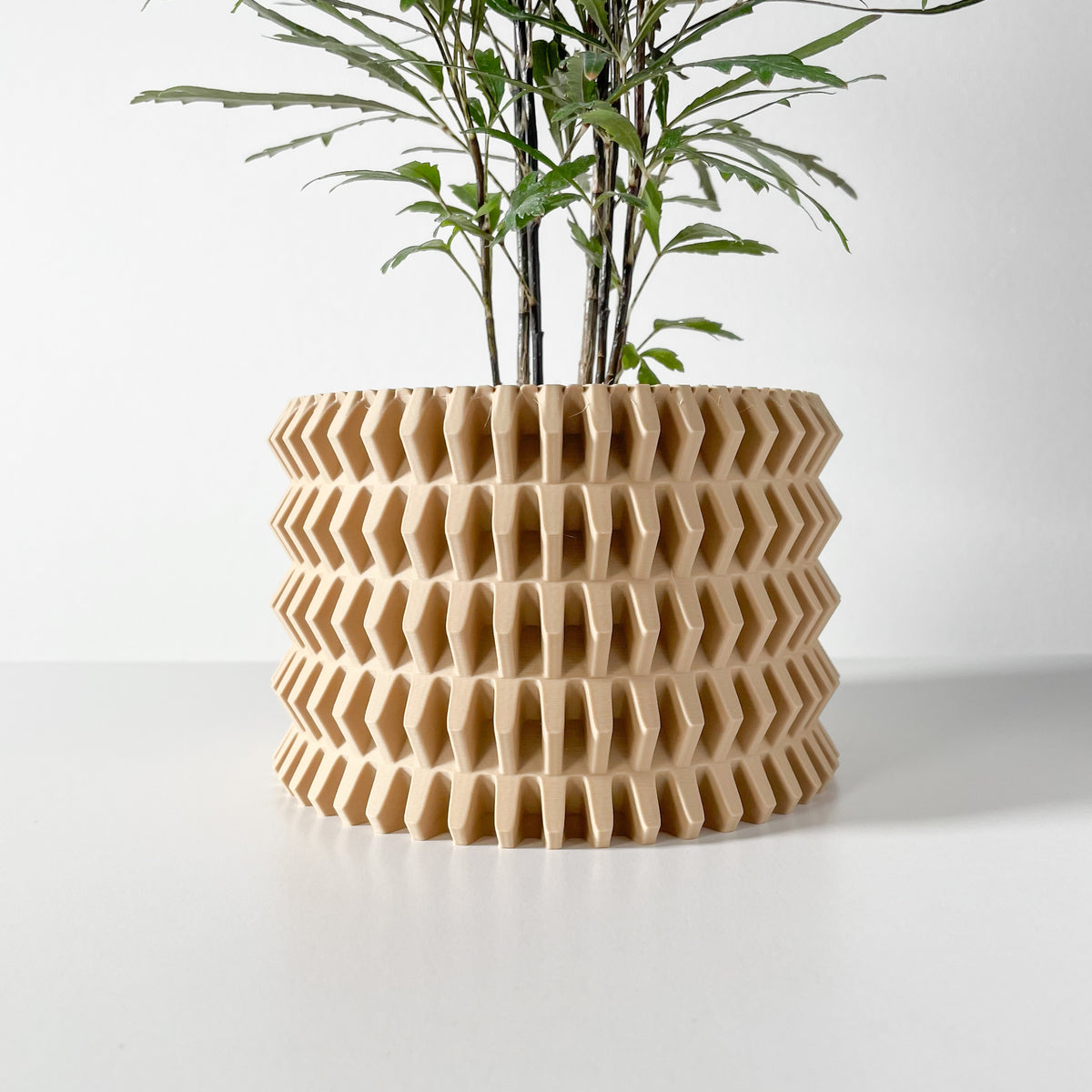 Nimex flowing texture indoor planter, product view 2
