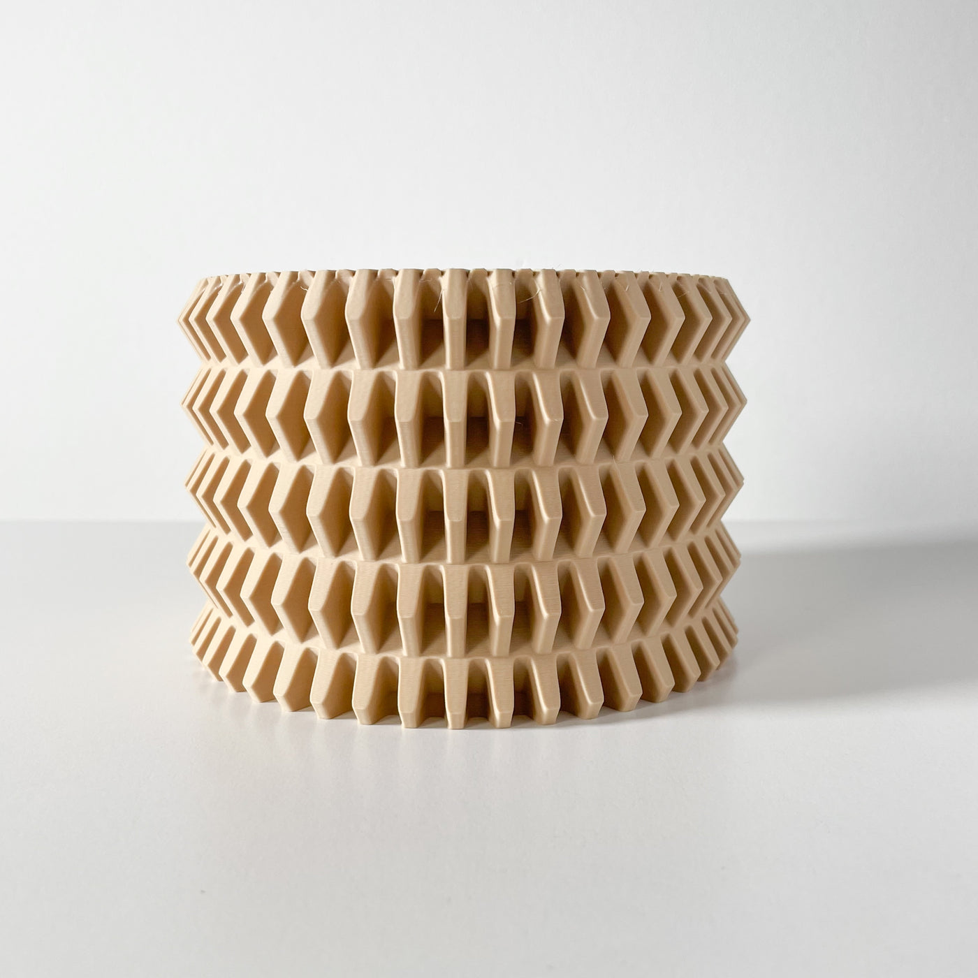Nimex flowing texture indoor planter, product view 4