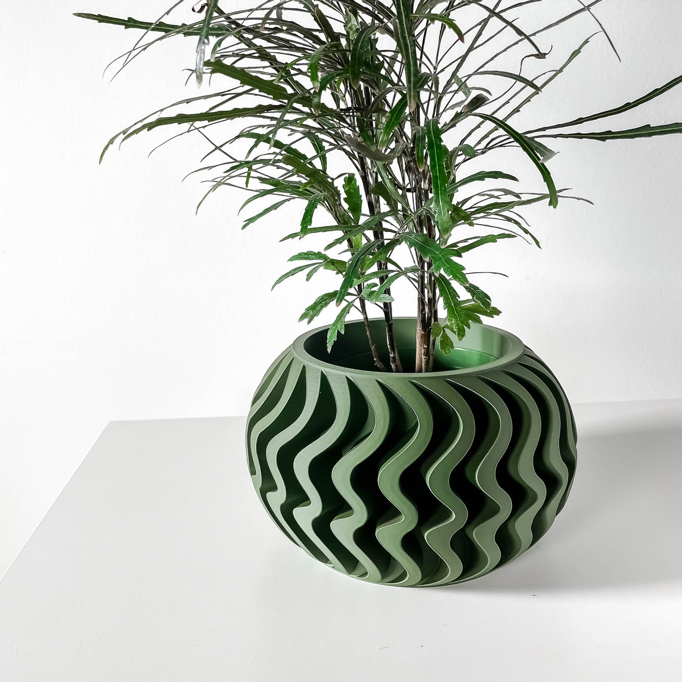 Noli flowing texture indoor planter, product view 1