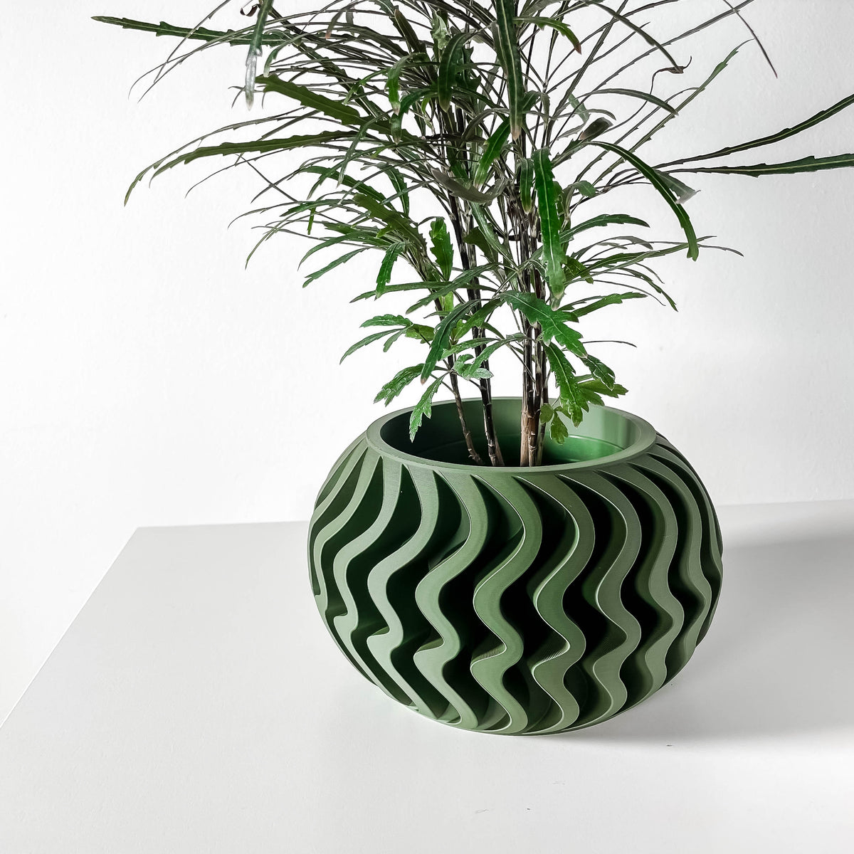 Noli flowing texture indoor planter, product view 1