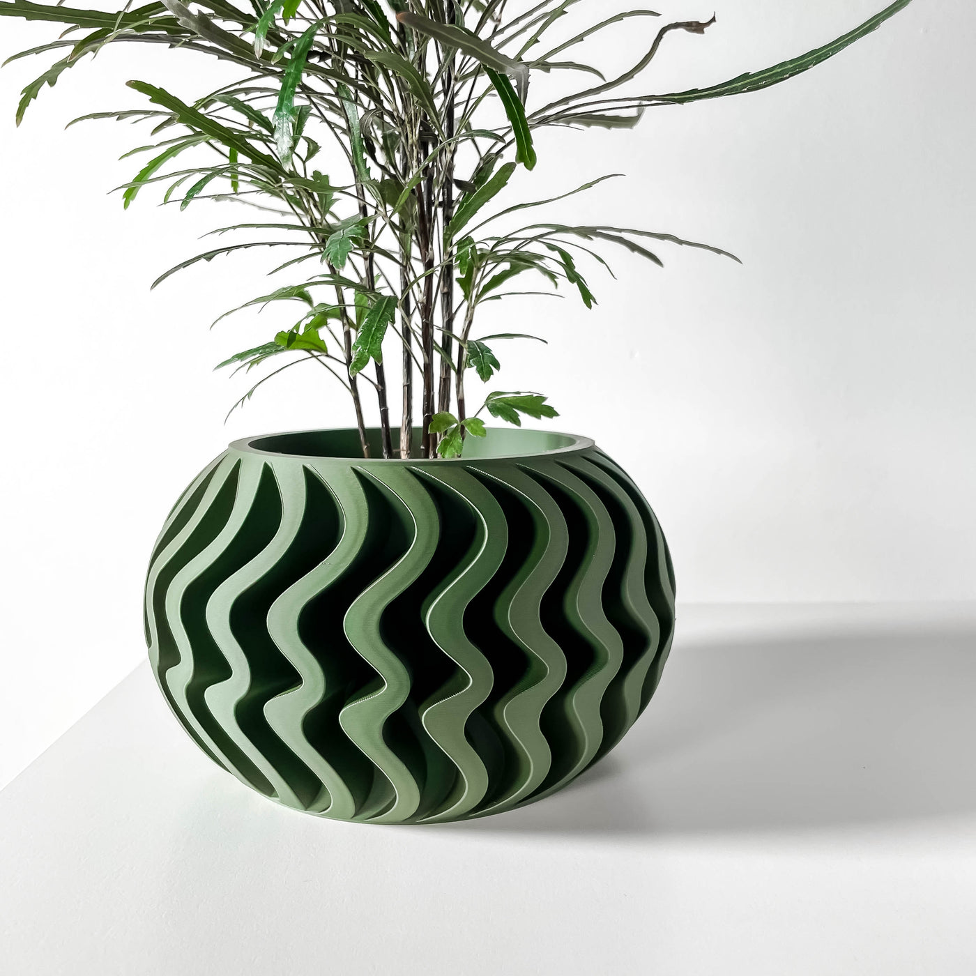Noli flowing texture indoor planter, product view 2