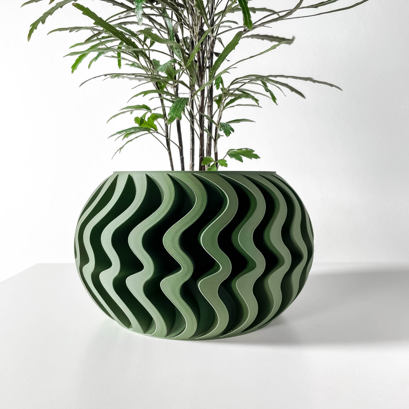 Noli flowing texture indoor planter, product view 3