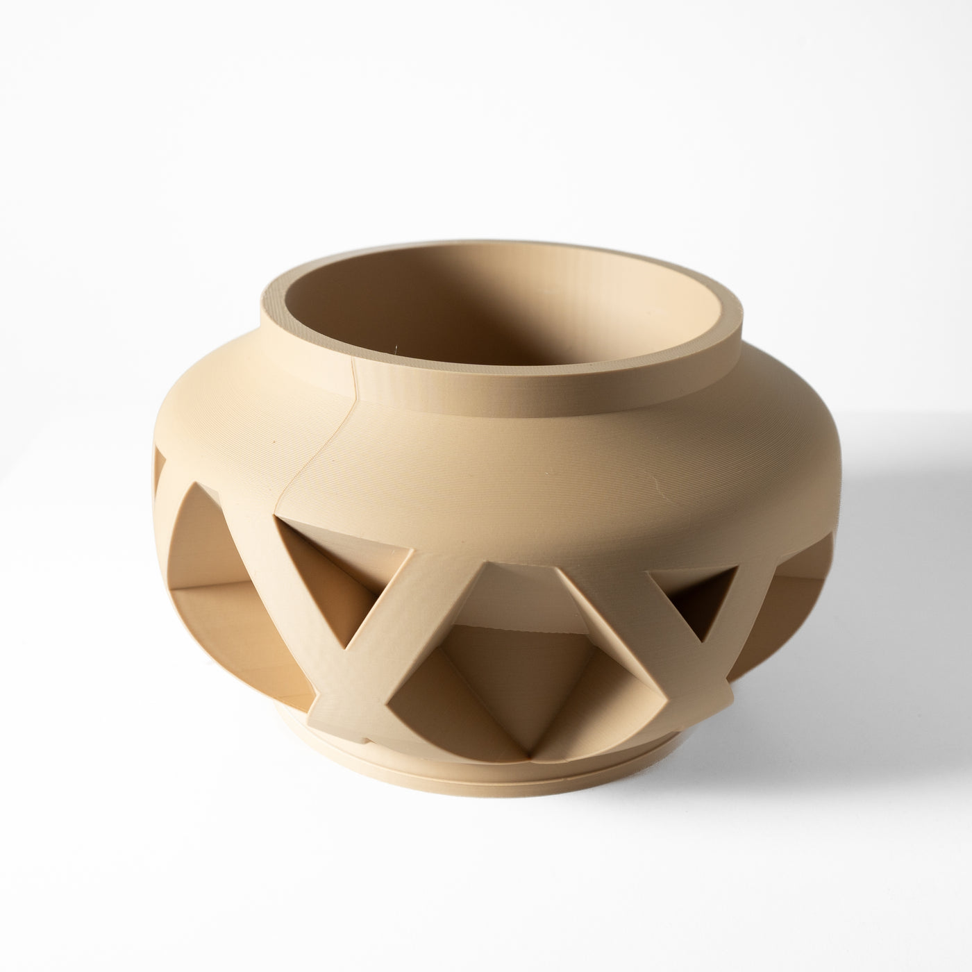 Nomio geometric indoor planter, product view 4