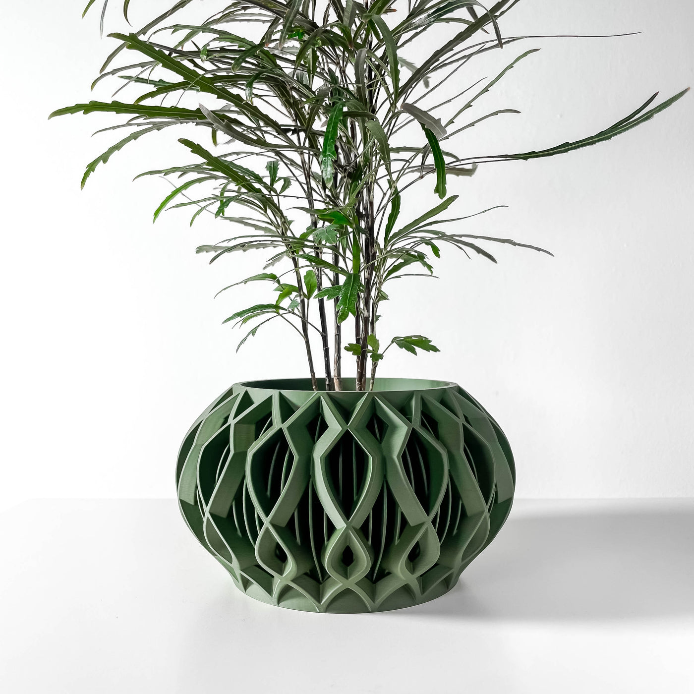Octa woven texture indoor planter, product view 3