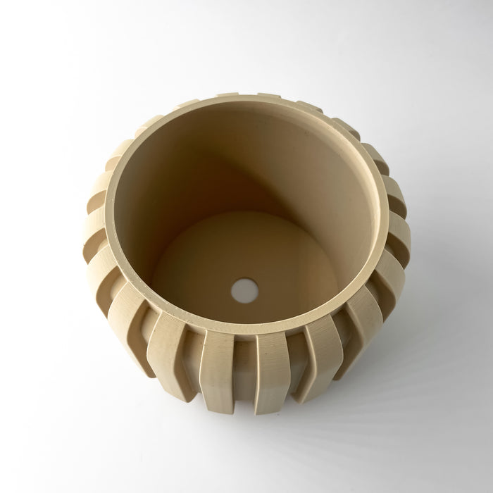 Functional 3D printed planter pot with drainage holes and tray, sculptural eco-friendly beige pot for plant lovers