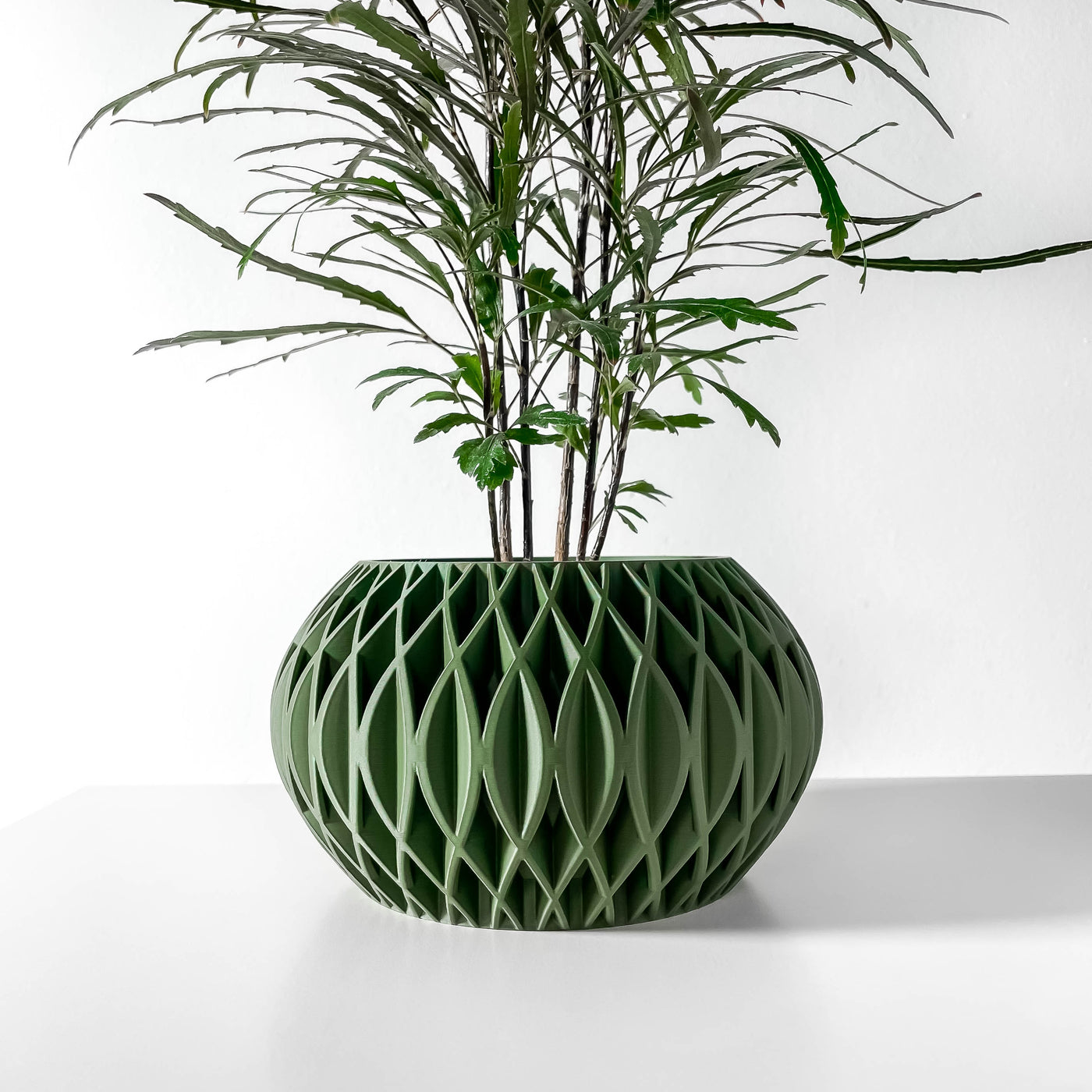 Revan woven texture indoor planter, product view 1