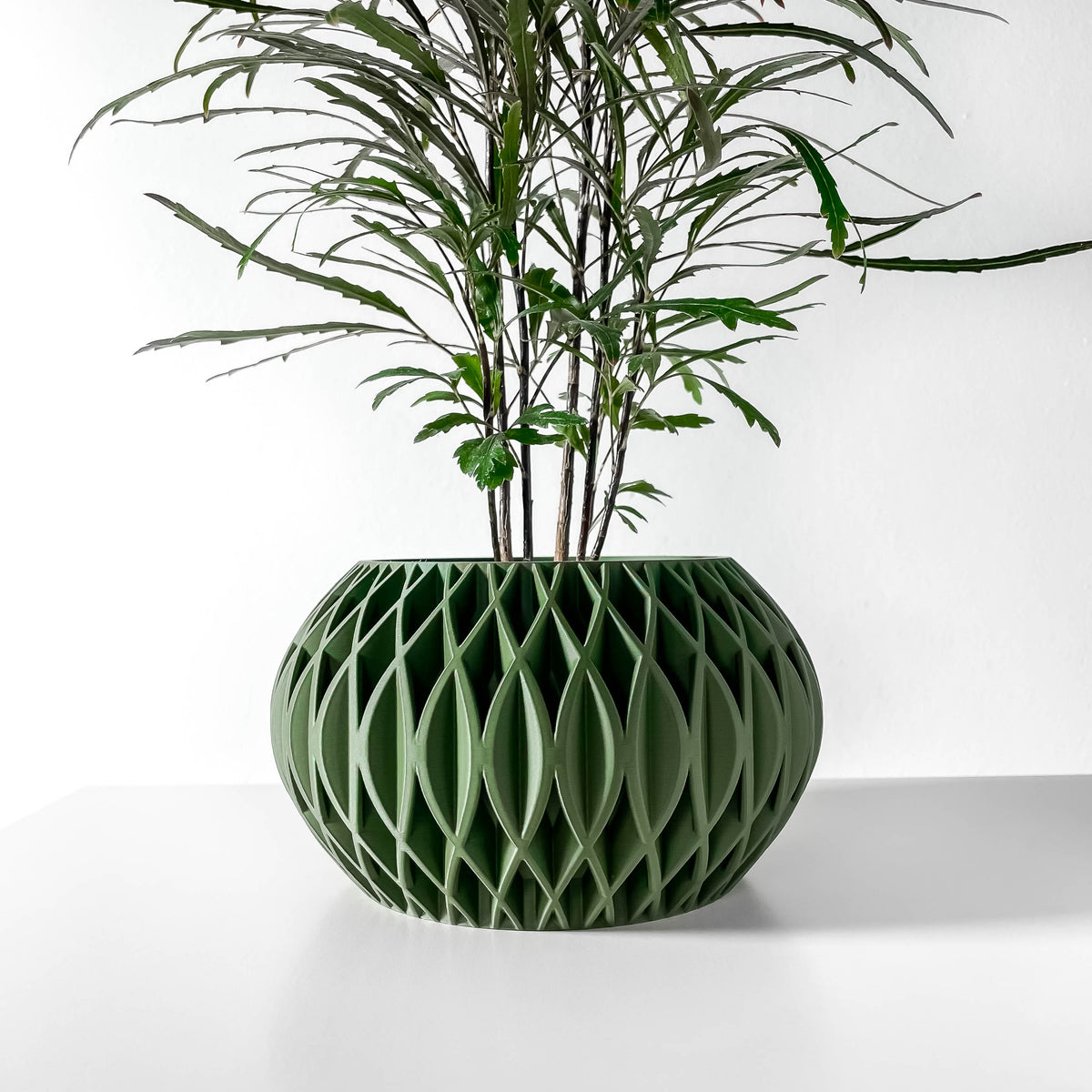 Revan woven texture indoor planter, product view 1