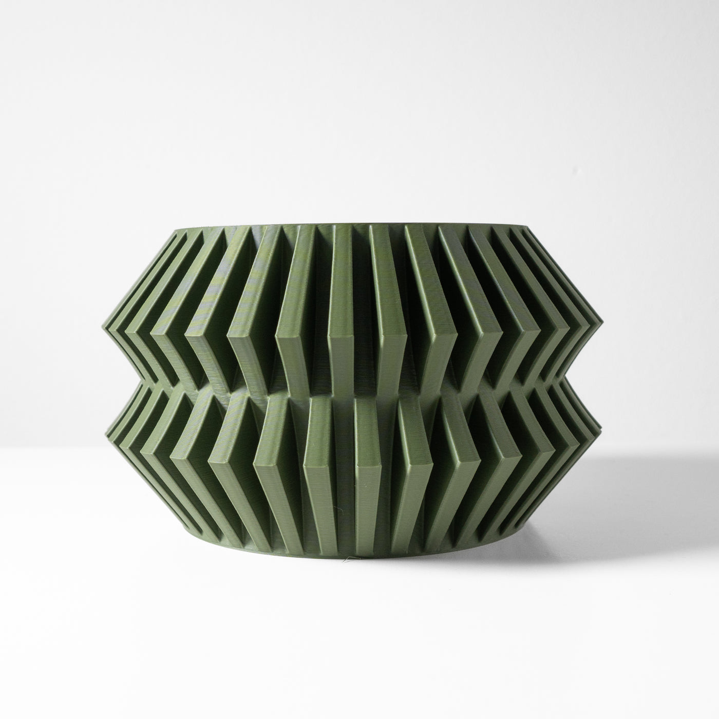 Risae geometric indoor planter, product view 4