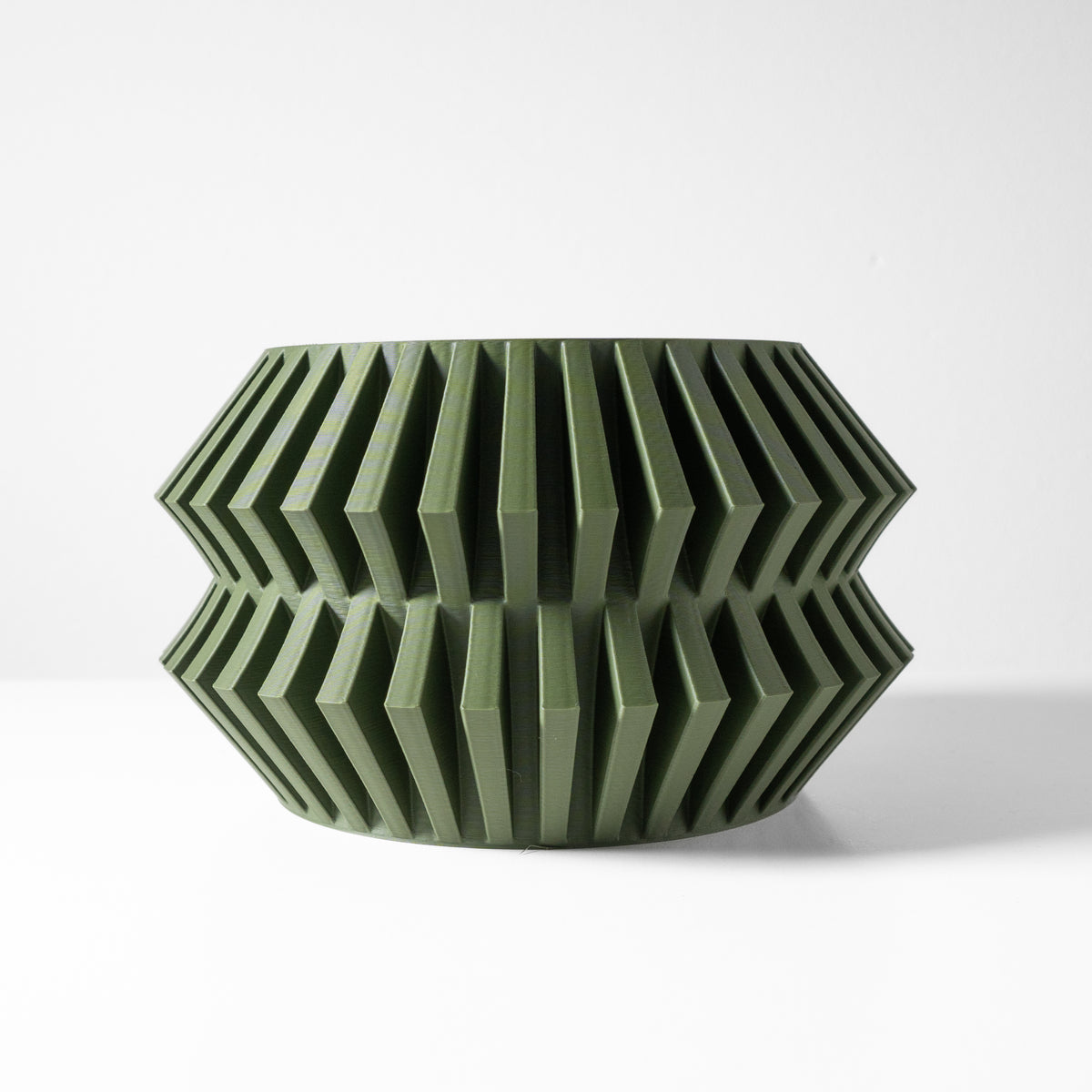Risae geometric indoor planter, product view 4