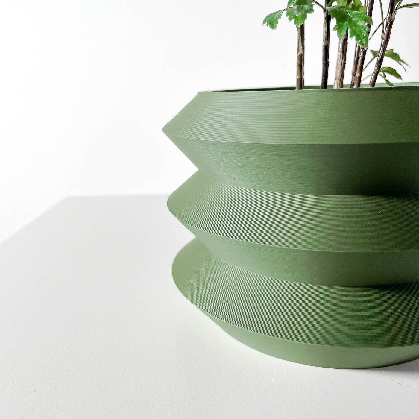 Sima flowing texture indoor planter, product view 4