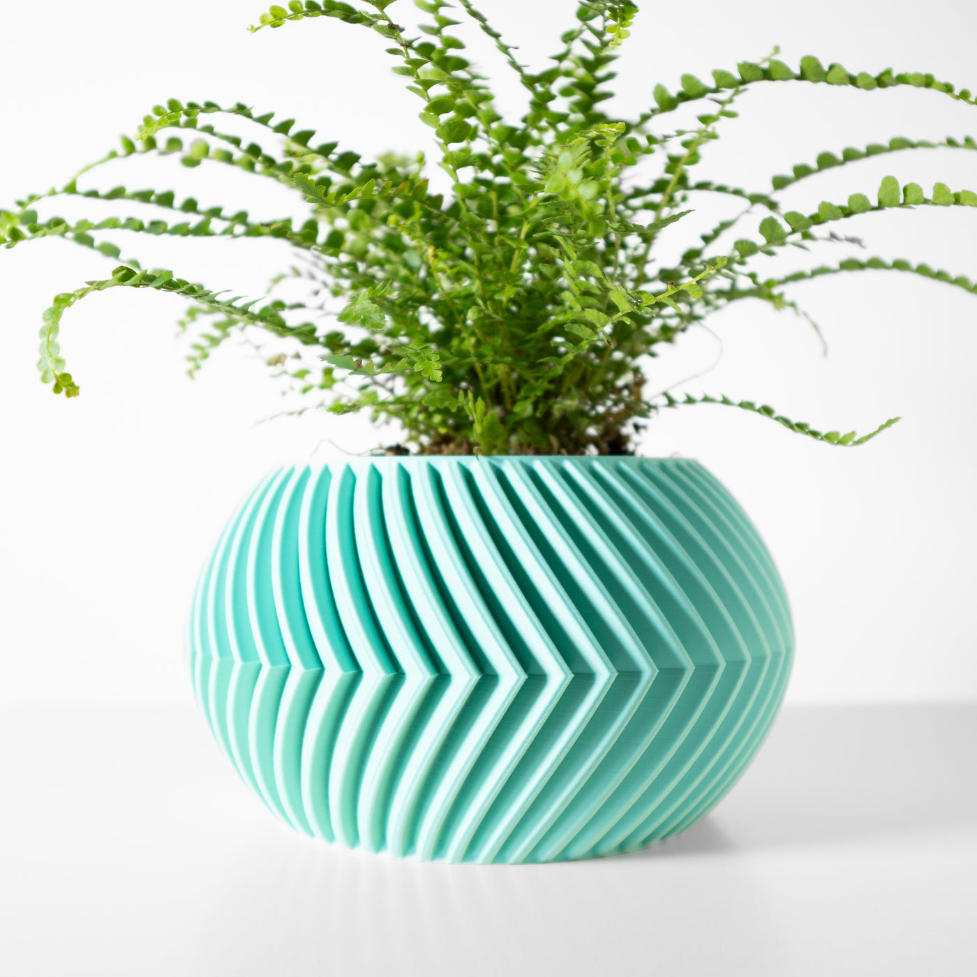 Soko spiral indoor planter, product view 1