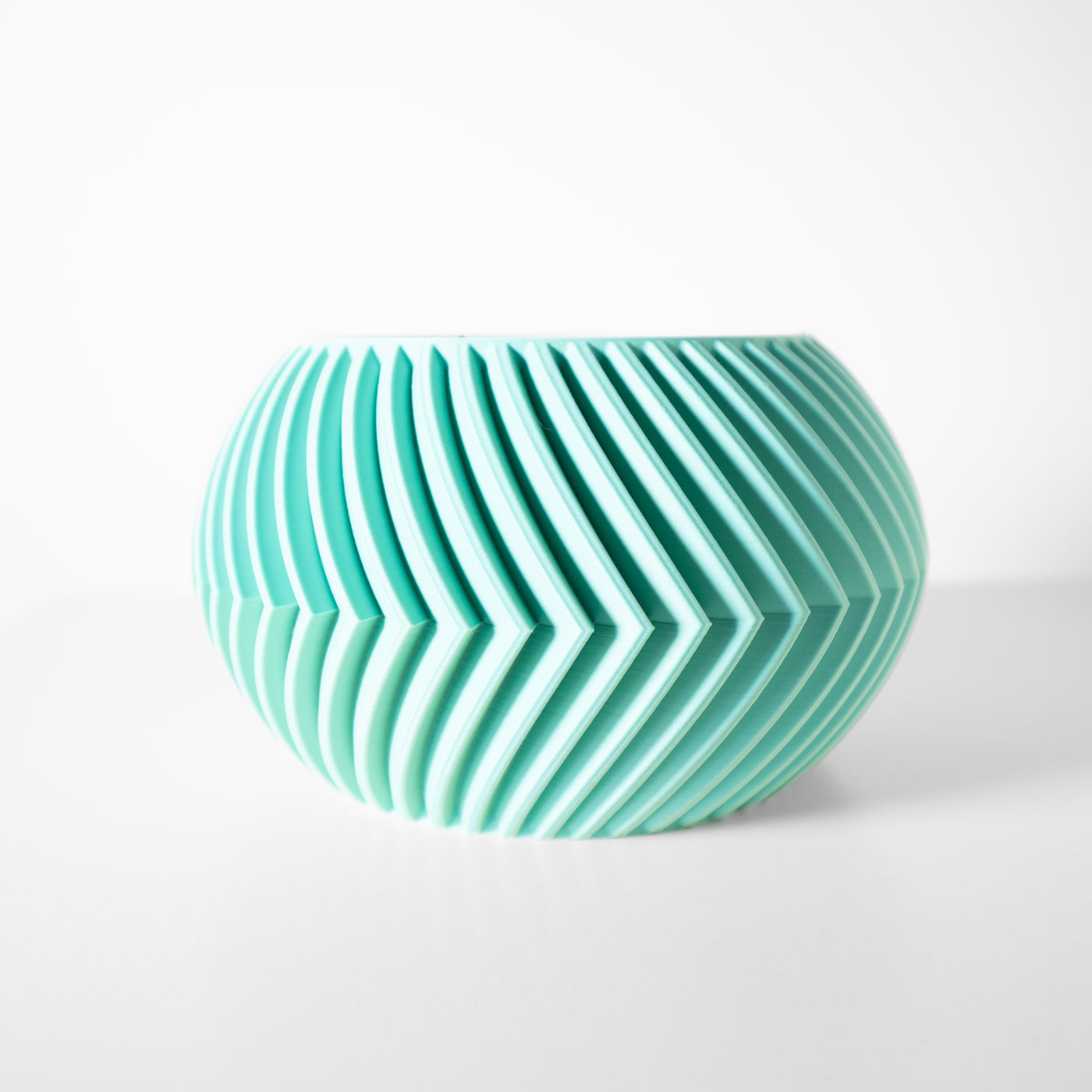 Soko spiral indoor planter, product view 4