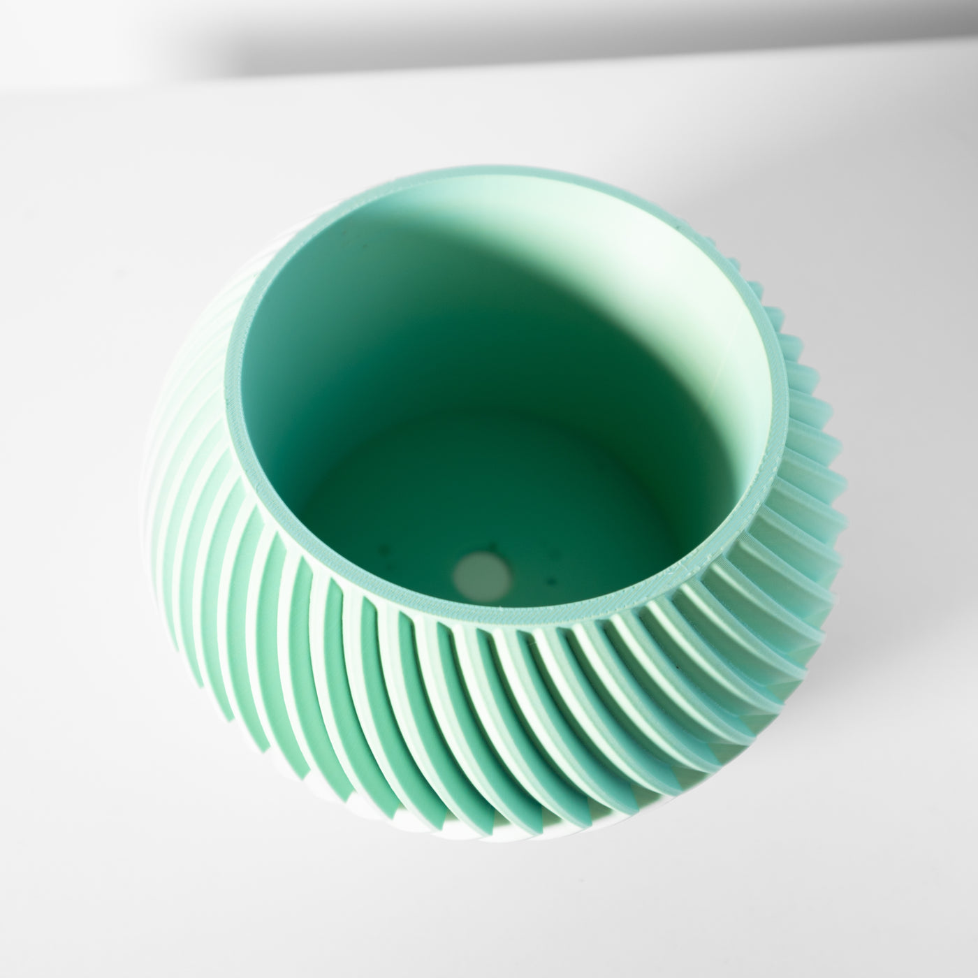 Soko spiral indoor planter, product view 5