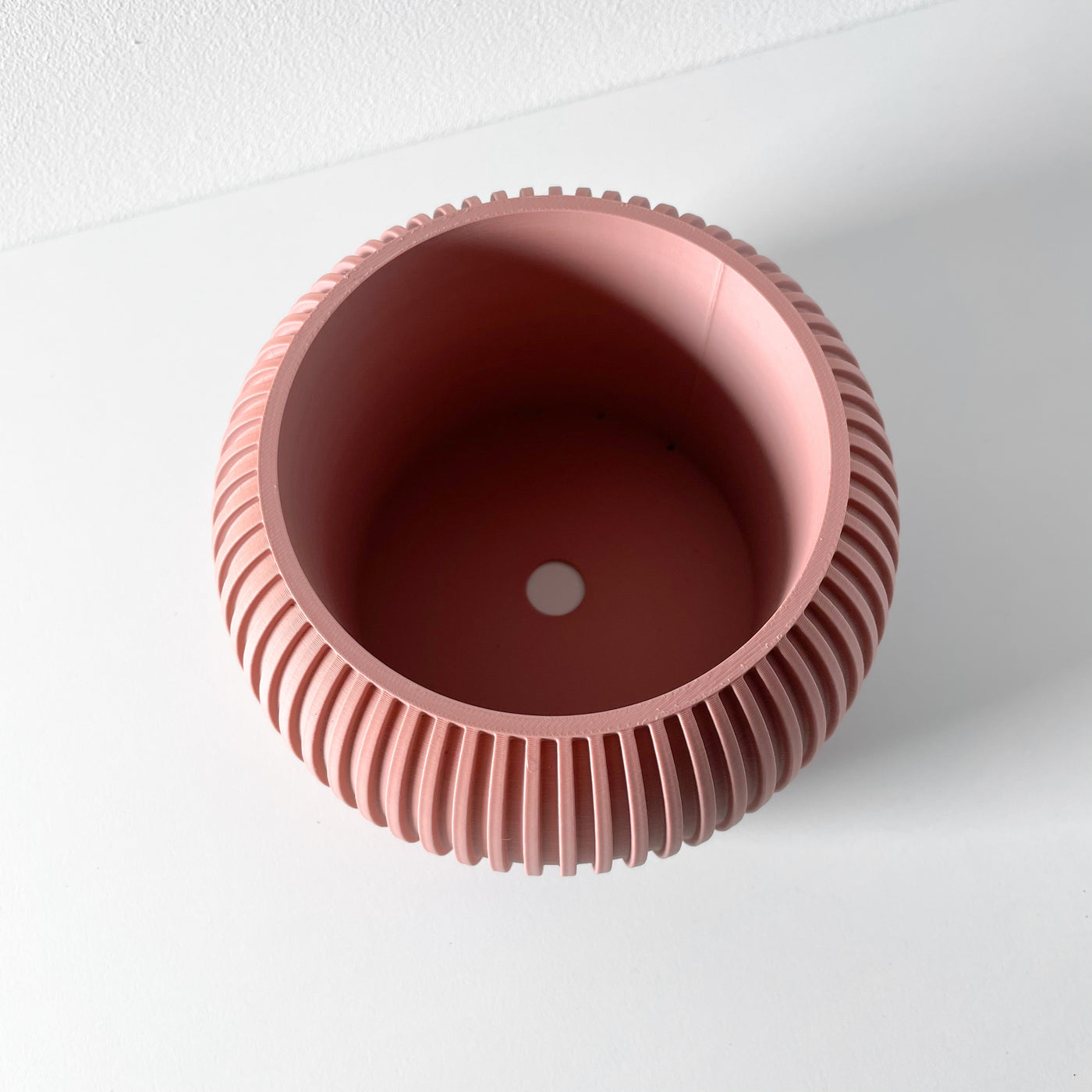 Surno ribbed indoor planter, product view 5