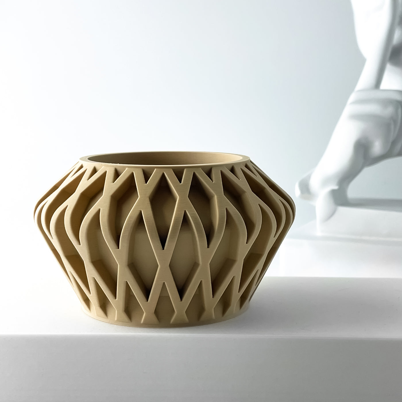 Suvan spiral indoor planter, product view 5