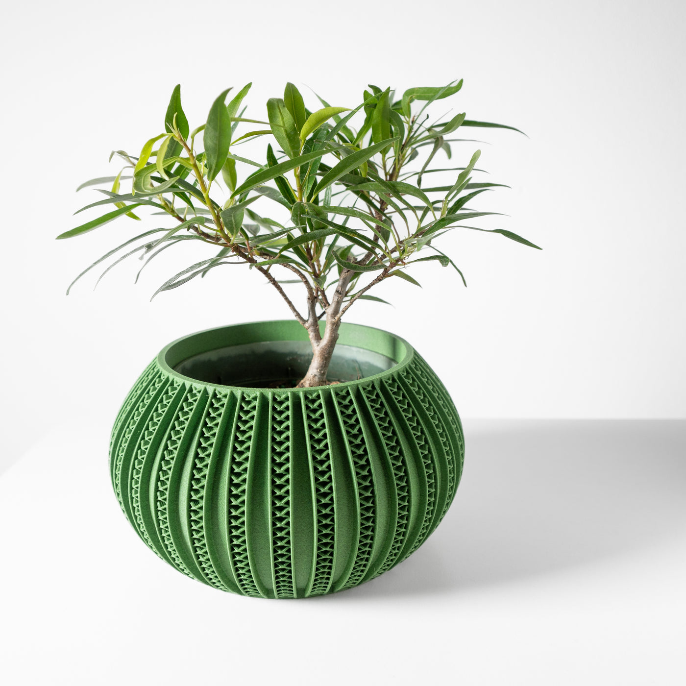Syne ribbed indoor planter, product view 2