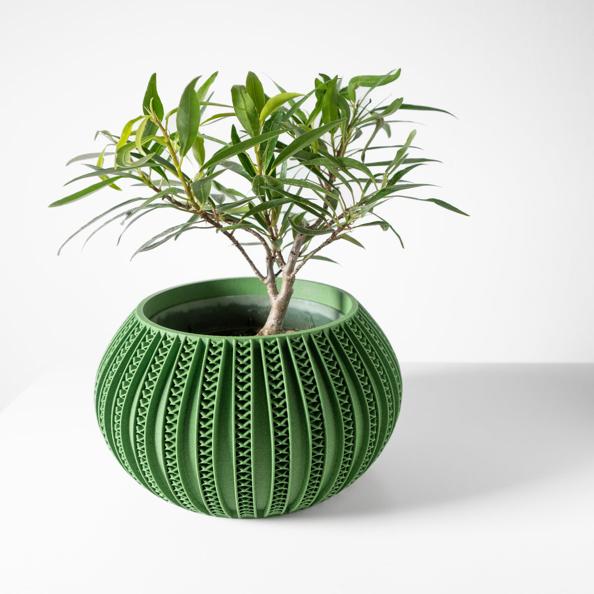Syne ribbed indoor planter, product view 2