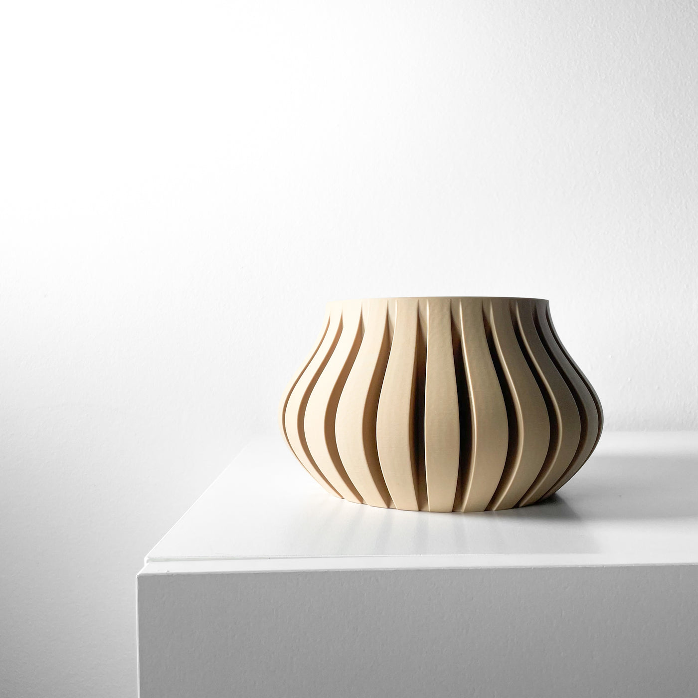 Toril ribbed indoor planter, product view 4