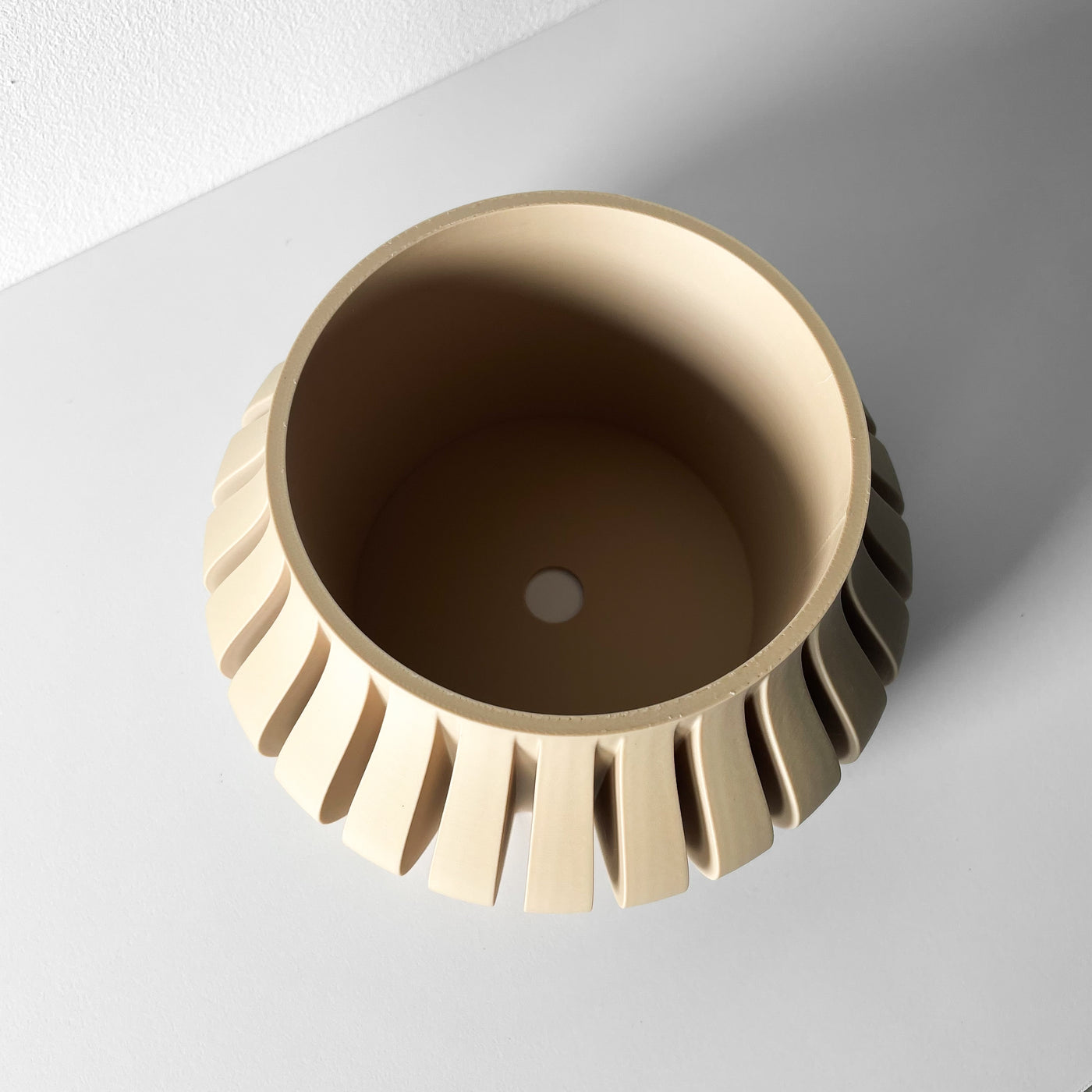 Toril ribbed indoor planter, product view 5