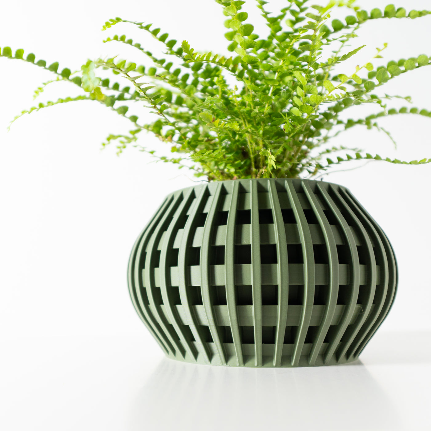 Usio ribbed indoor planter, product view 2