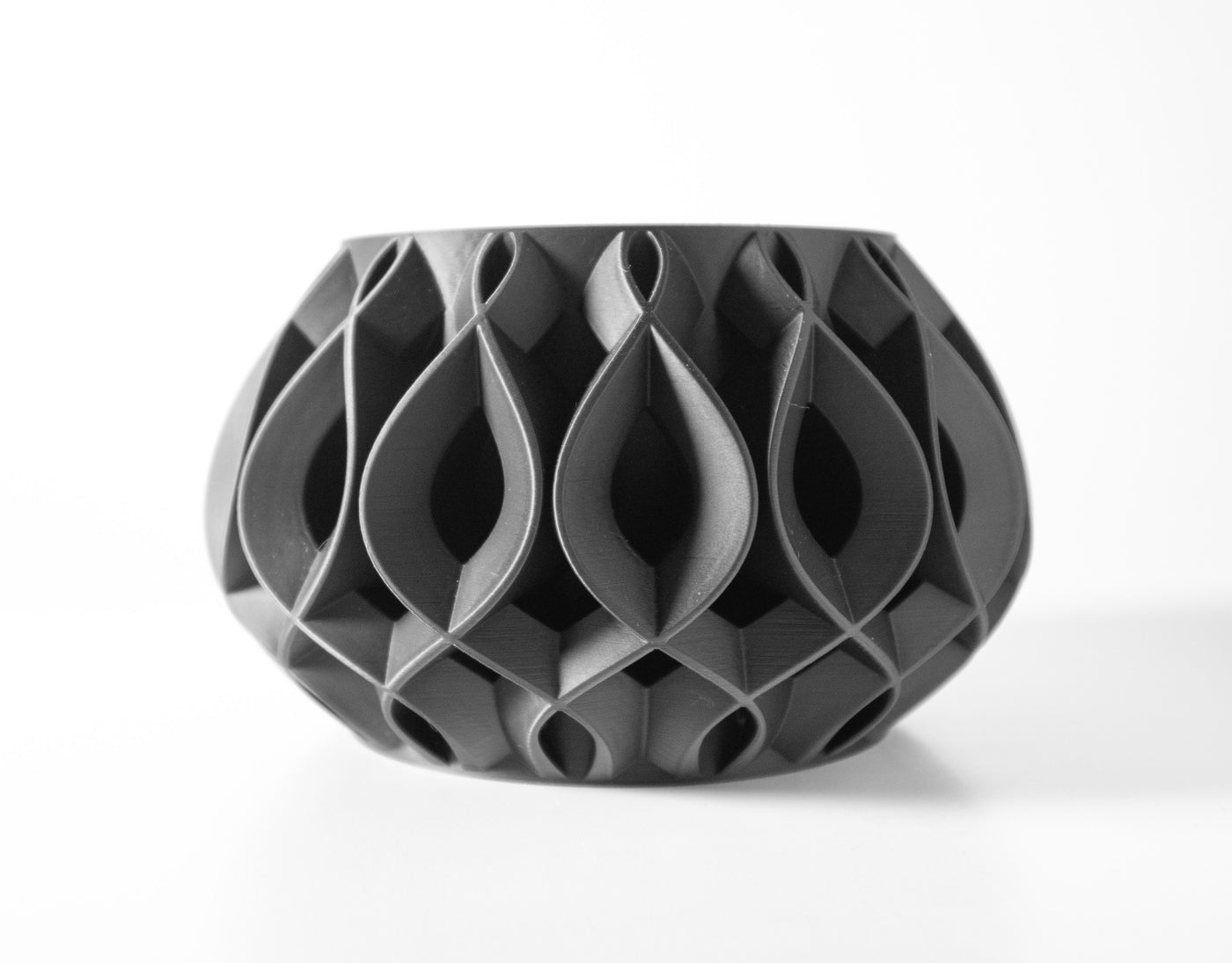 Viris sculptural indoor planter, product view 4